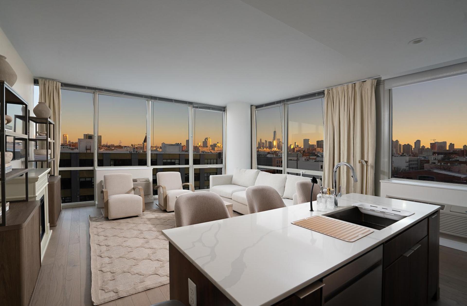 Ultra Luxury Apt - Panoramic NYC View - Minutes to City