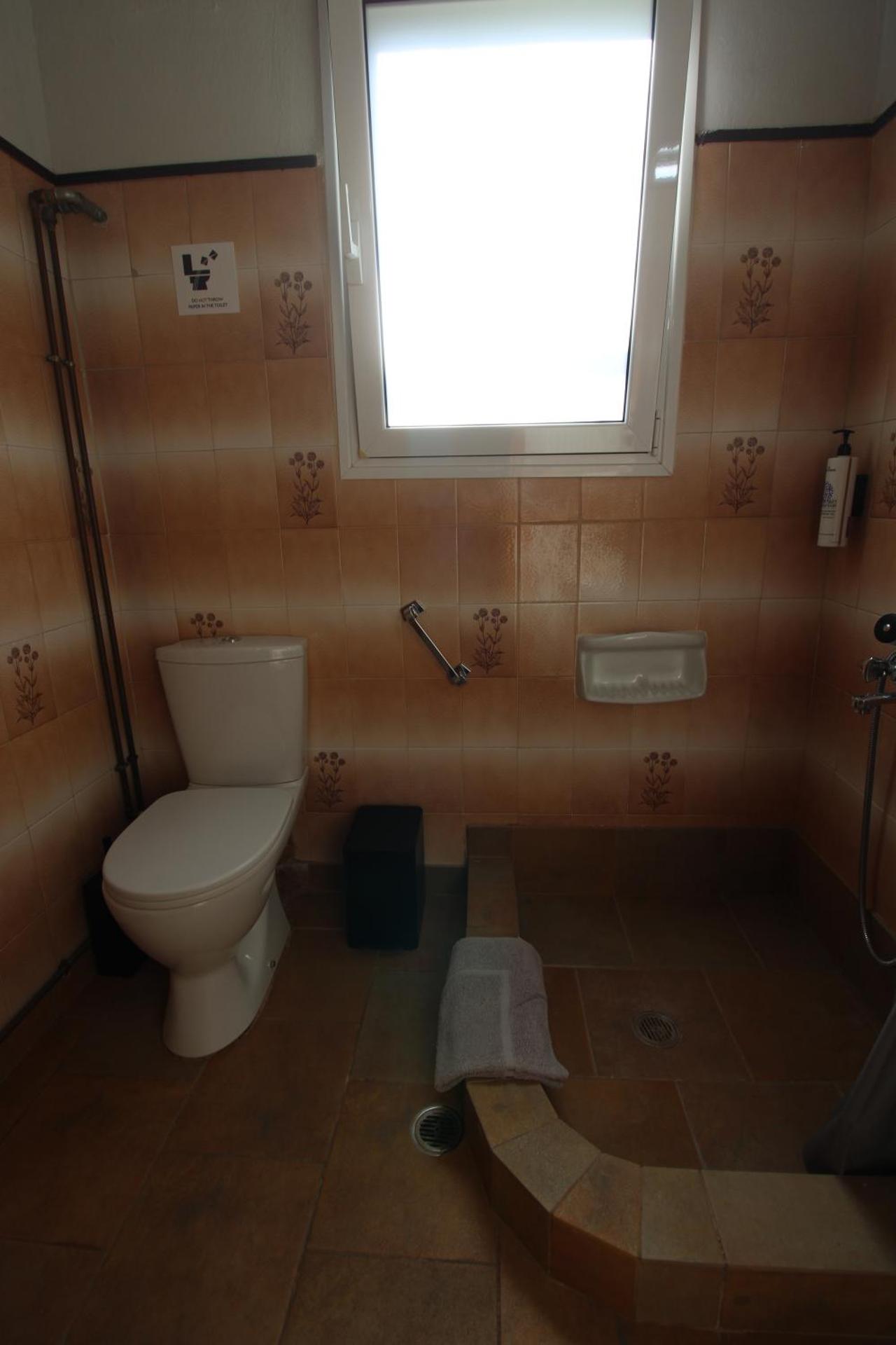 Raise Polydrosos Family Lodge