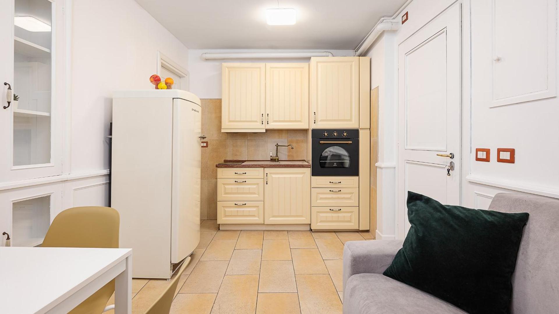 Kitchen or kitchenette