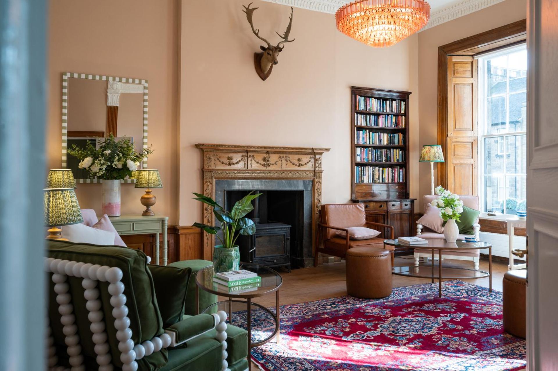 Communal lounge/ TV room