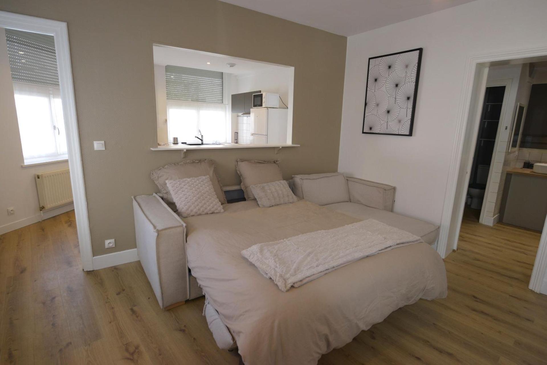 Centre ville, WIFI, Gare 600m, Prox Lille, Lit King size