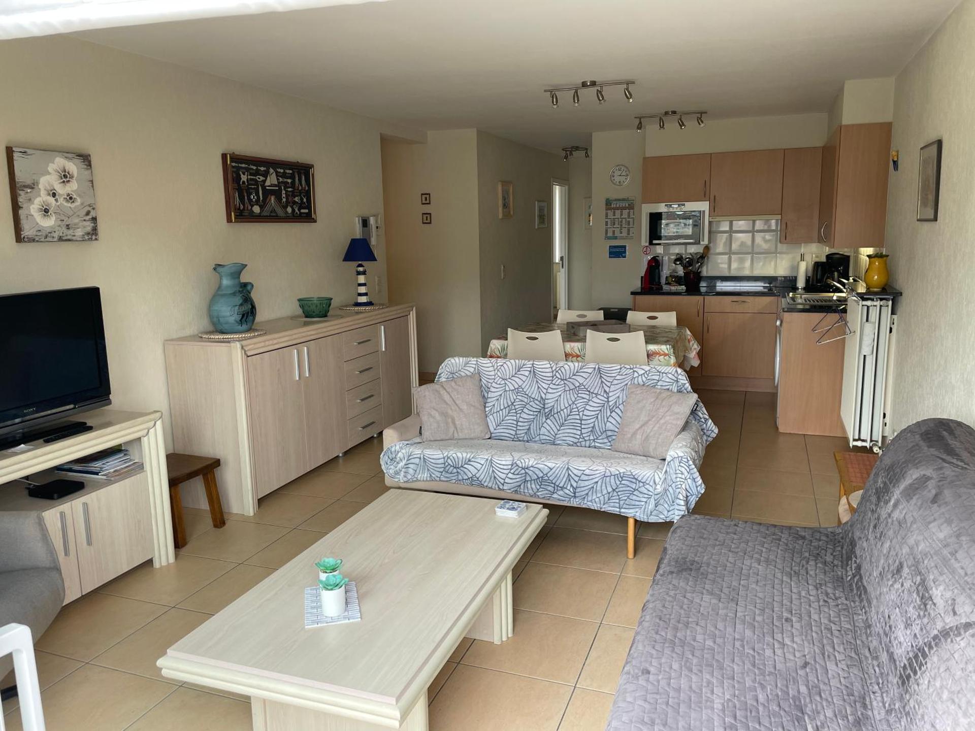 Appt Pablo met privé-garage, vlakbij zee, in Koksijde-Bad