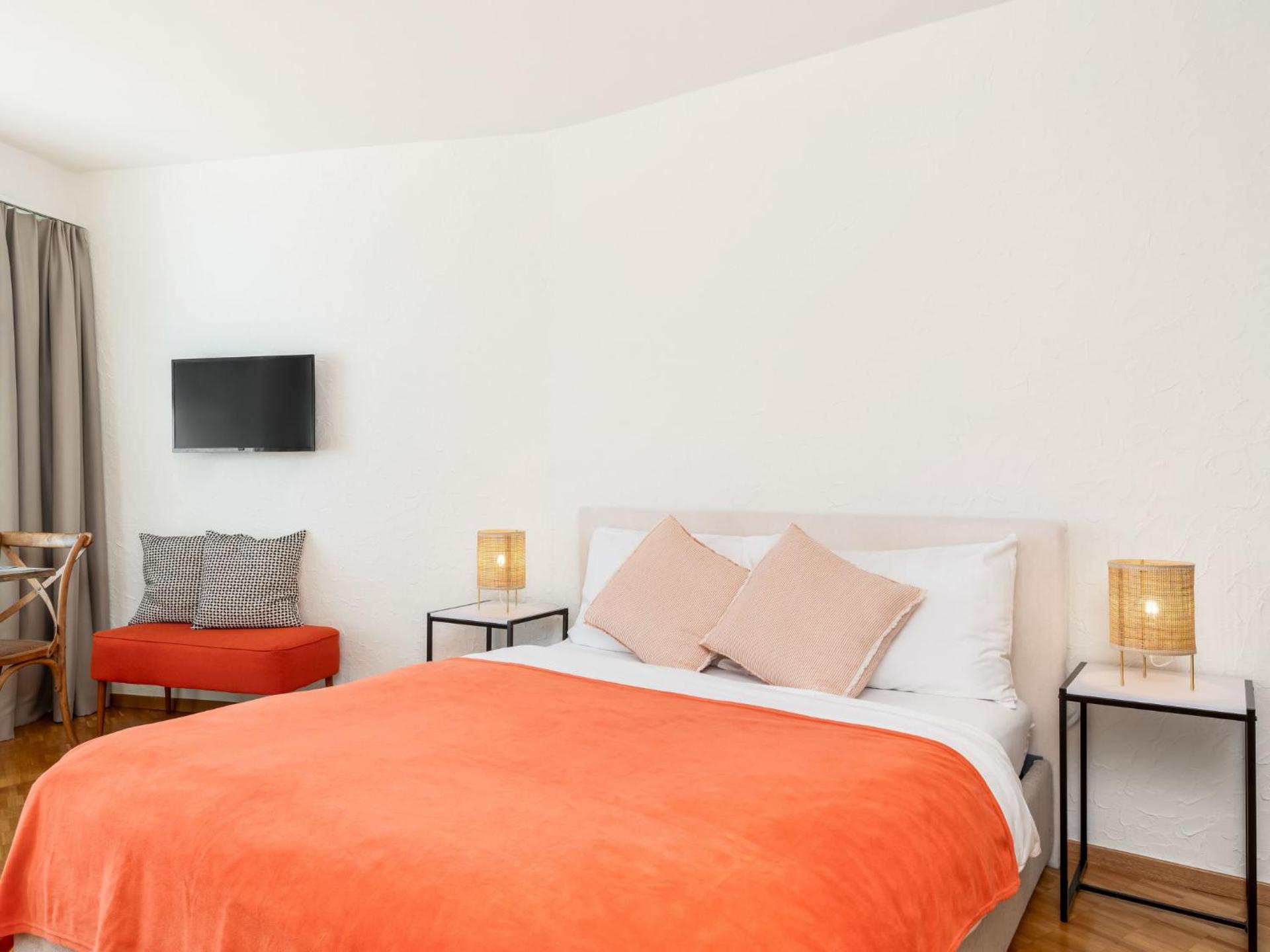 Apartment Double Room Modern-2 by Interhome