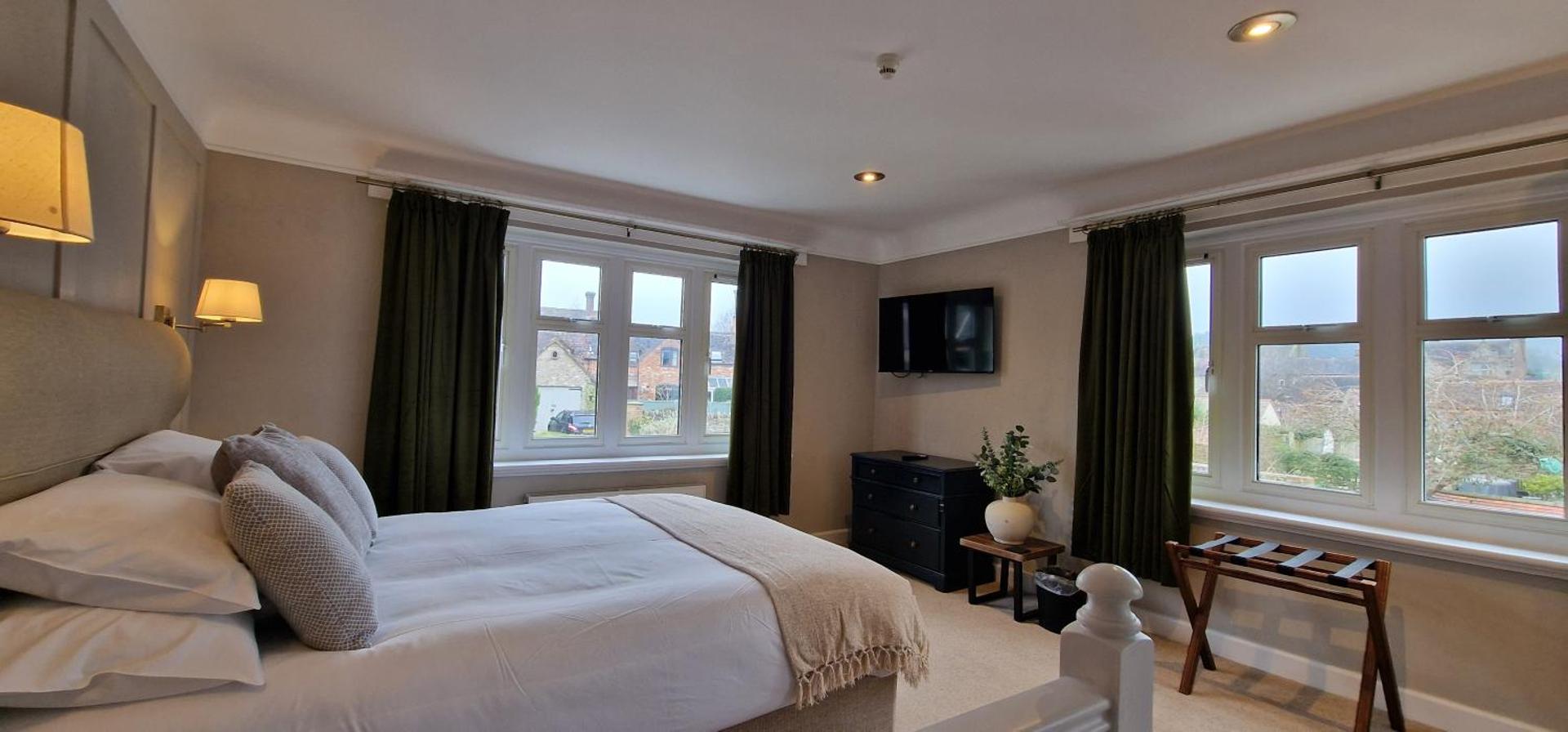 #4 - King Room at The Raven Aparthotel by PureStay