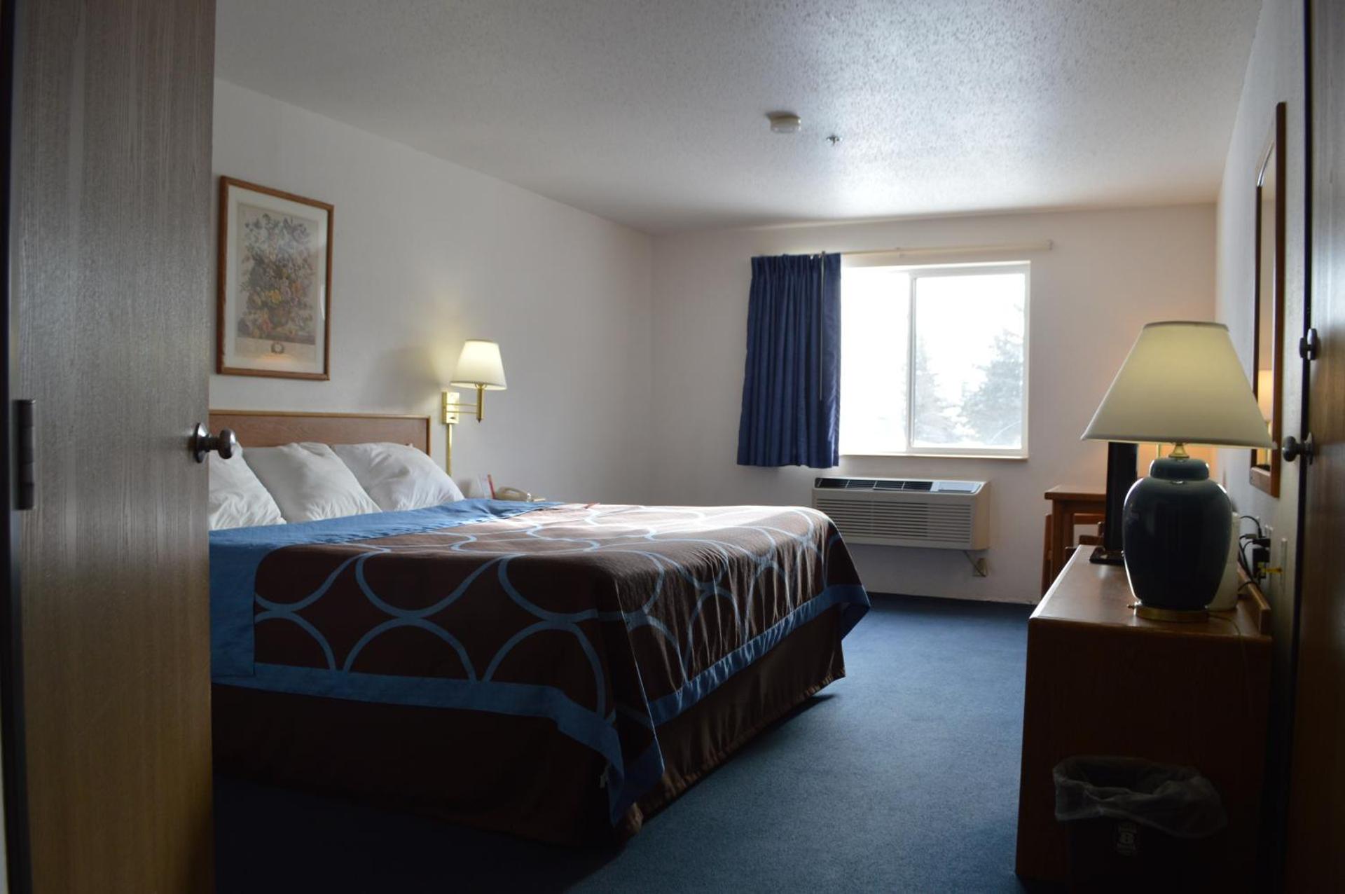 Queen Room - Non-Smoking