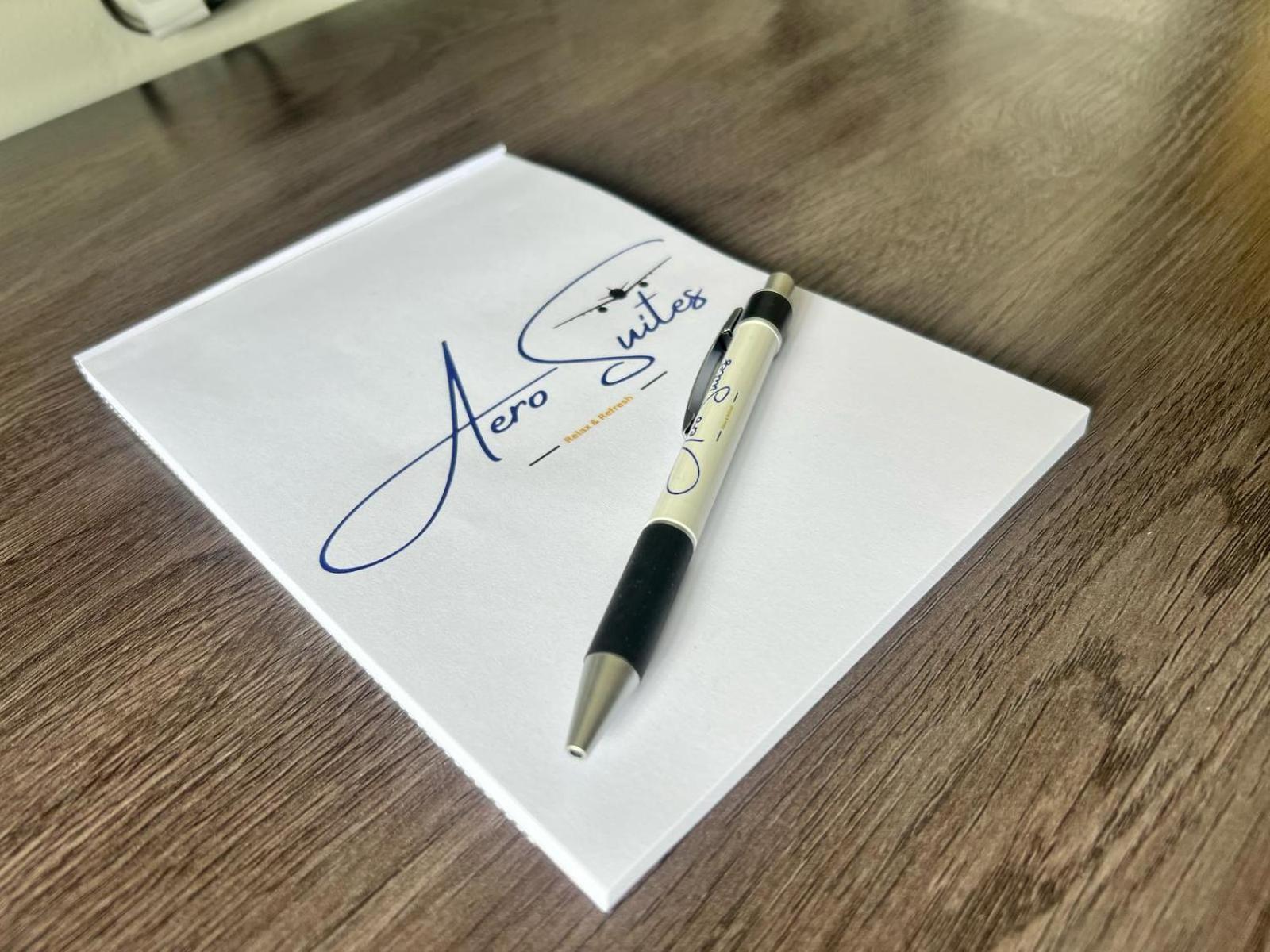 AeroSuites Luton - SHARED AND PRIVATE Accommodations mins from Luton Airport,FREE selected Breakfast,Adults Only,FREE Parking subject to availability and reservation only No Visitors allowed, Late self Check In and Early self Check Out by request only