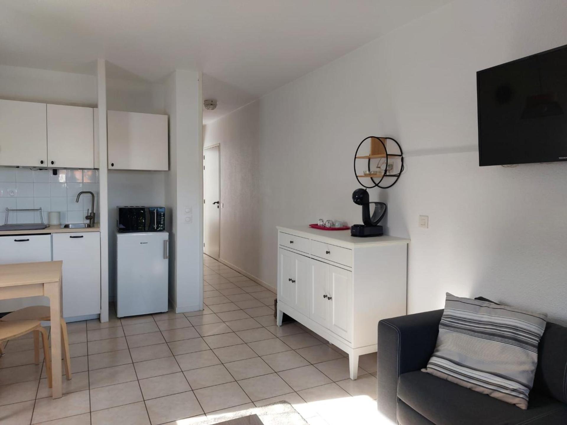 Charmant T2 avec piscine à 2 min de la plage - FR-1-239-1104