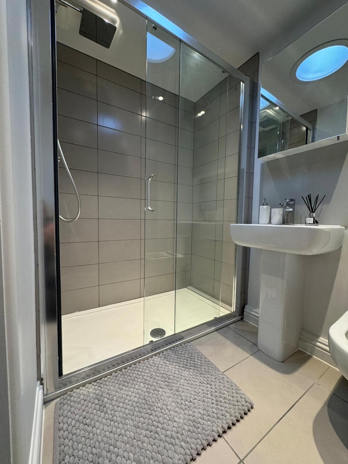 4 Bedroom En-Suite Townhouse