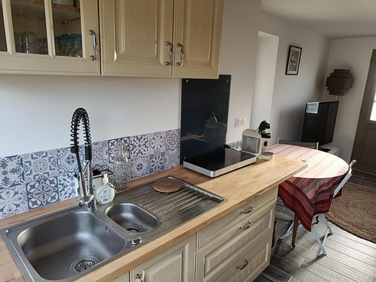 Petite maison bretonne 2 personnes accès piscine