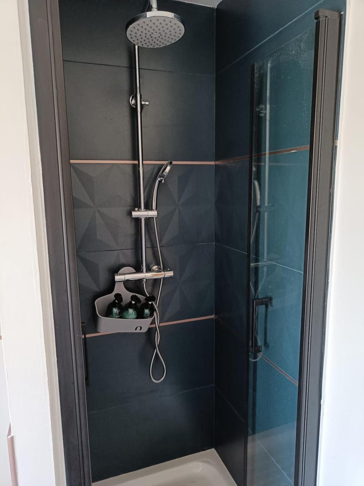 Petite maison bretonne 2 personnes accès piscine