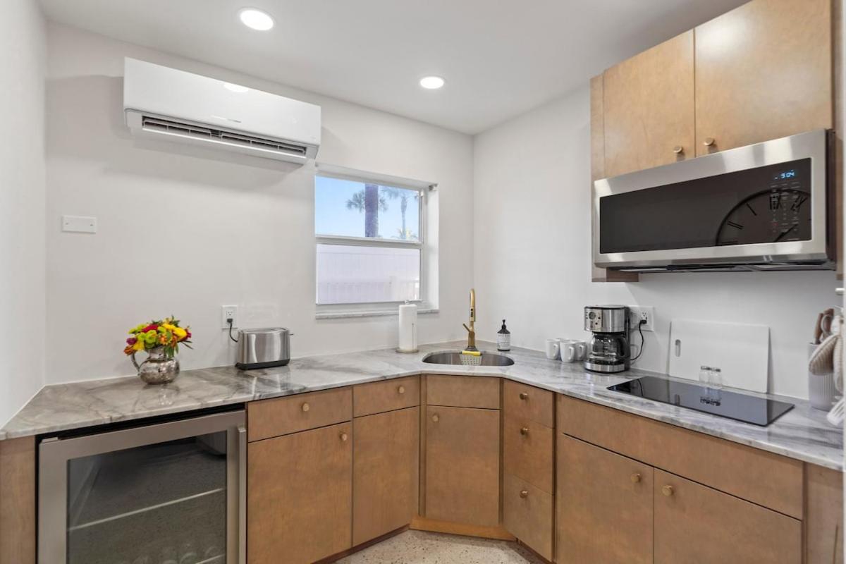 Pool Beachfront Studio