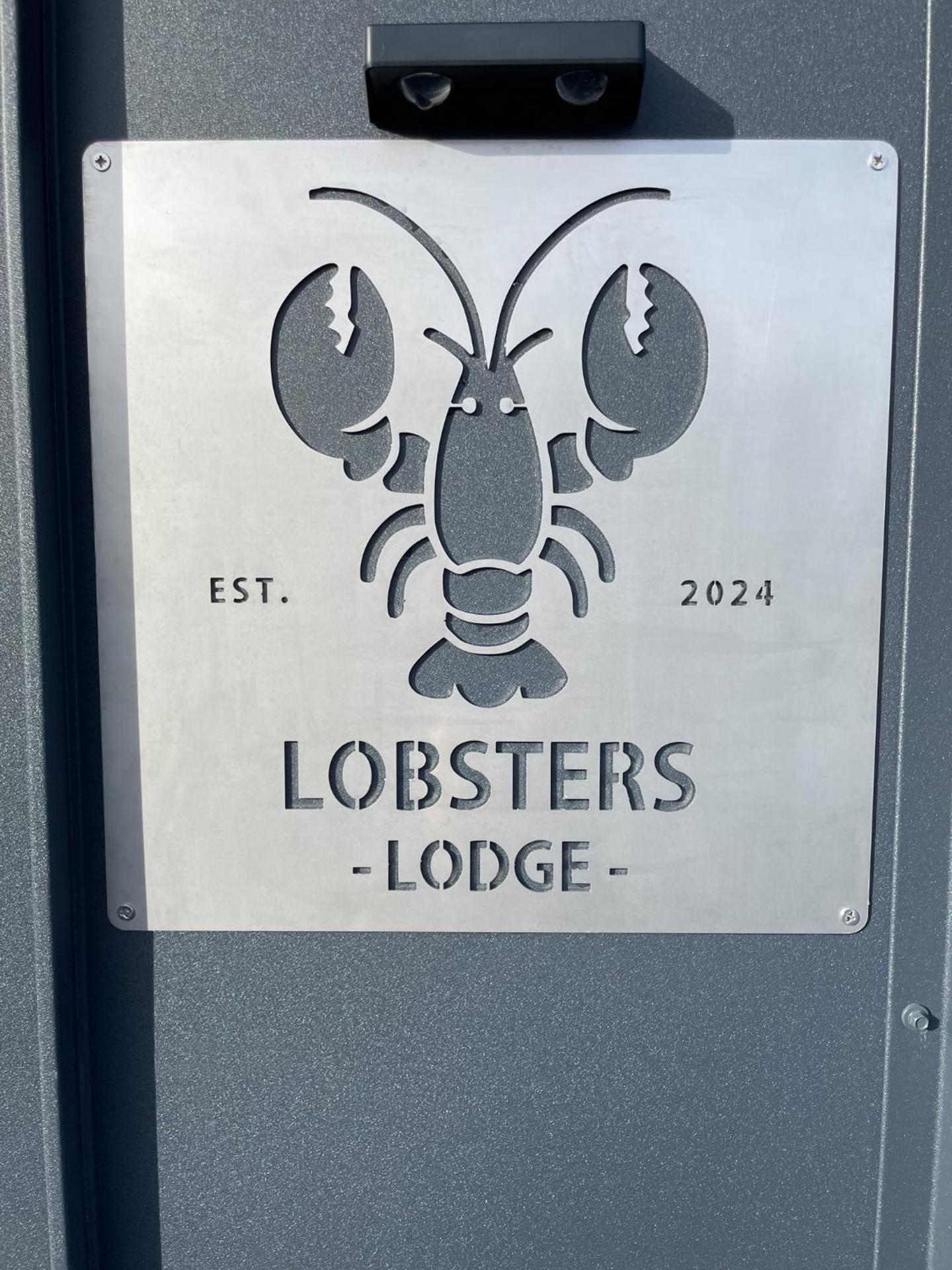 Lobsters Lodge in Heinkenszand ' Wellness Accommodation with Wood-Fired Hottub, Private Sauna and Outdoor Shower ' Airco's ' Free Wifi ' Complimentary Bed linen and Towels
