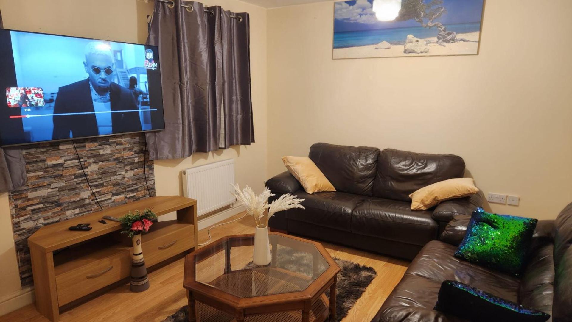 Mekees Luxury Apartment Toronto Wing