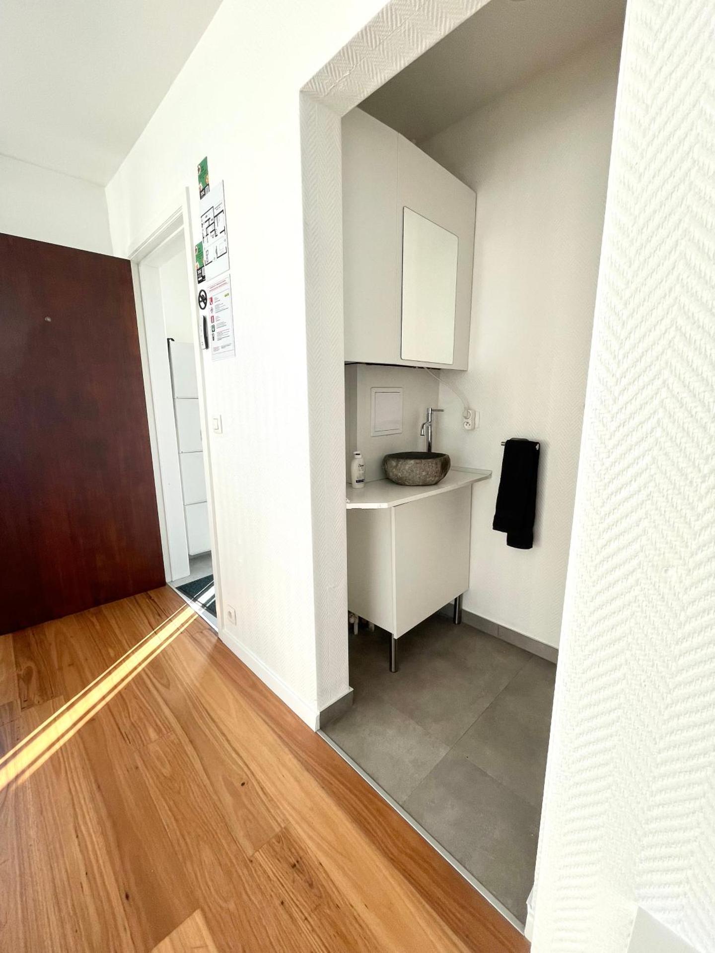 Green Spot Meise - 15 min from Brussels with free parking & Self check-in