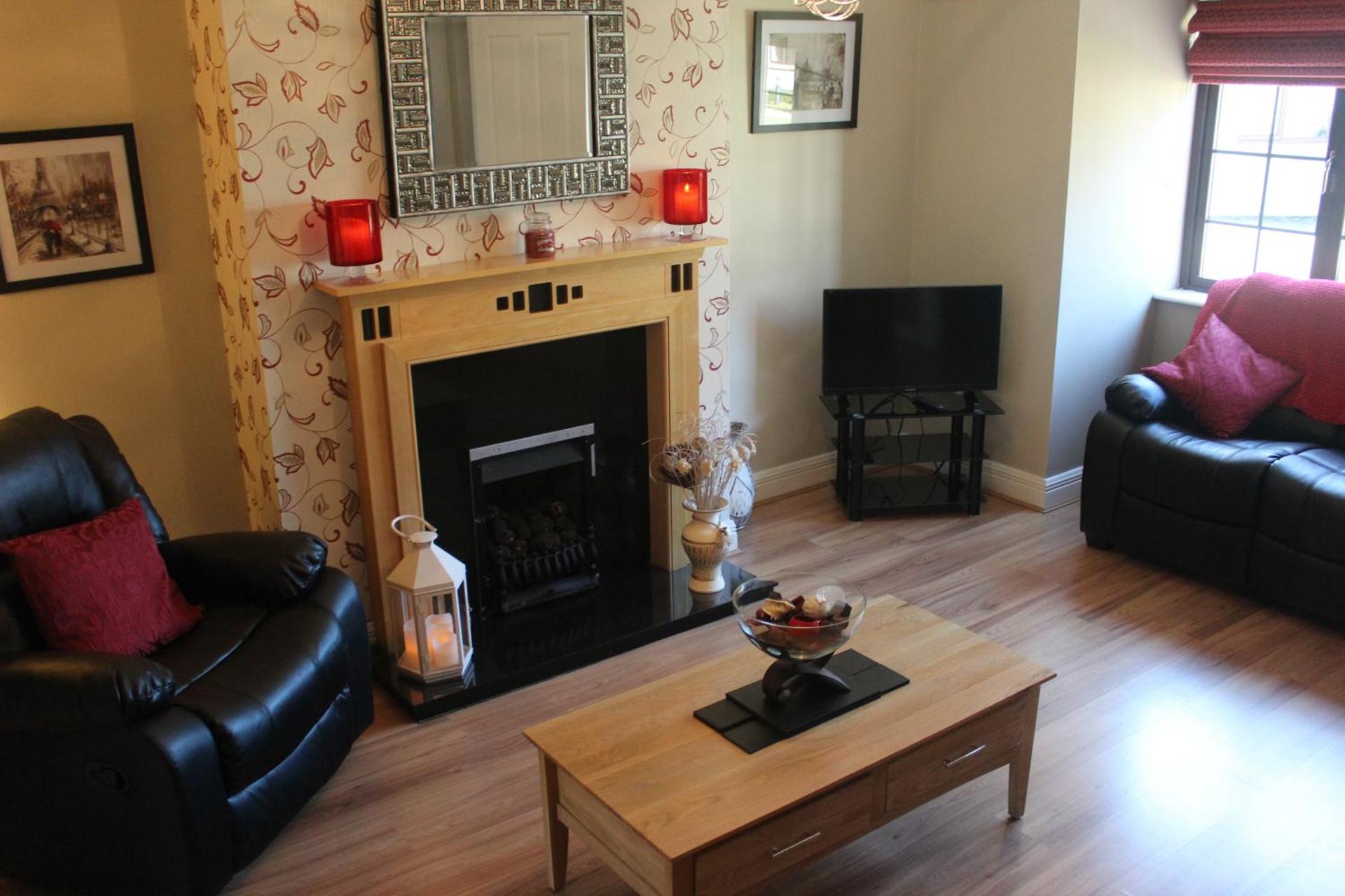 Communal lounge/ TV room