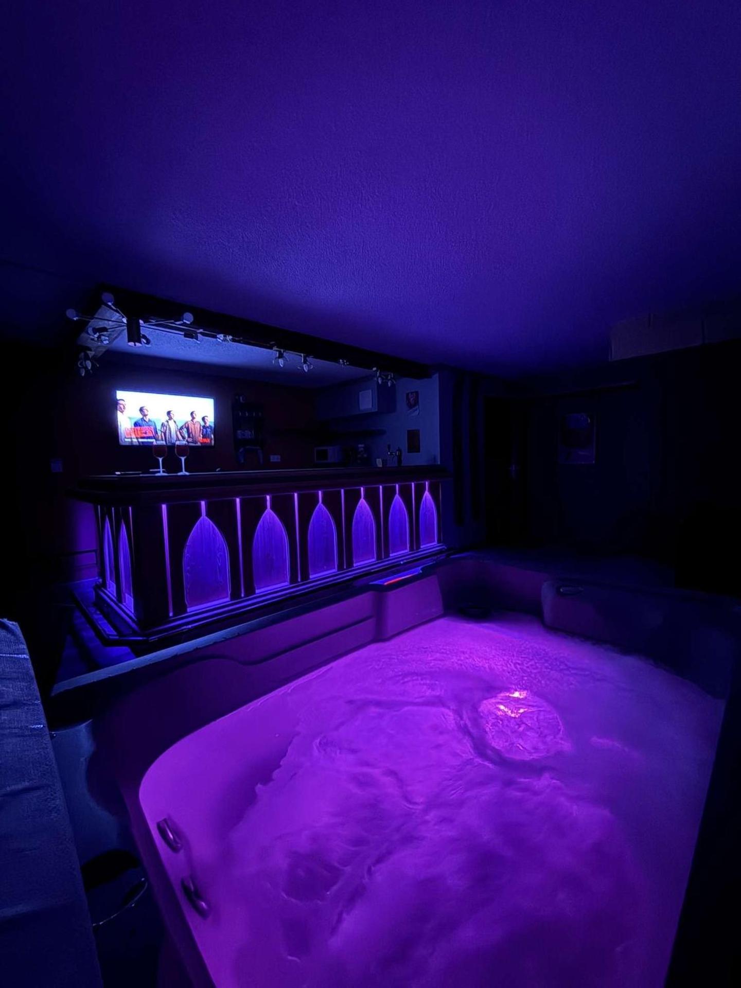 Le Savoyard - Bar & Jacuzzi