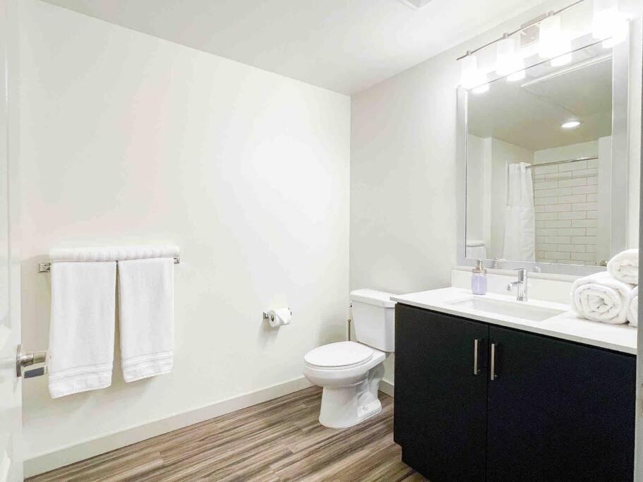 Studio Downtown Walk to Convention Center