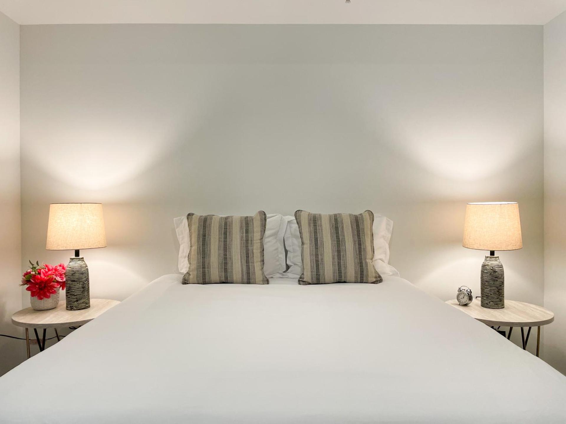 Suite Downtown Pool and Gym Access