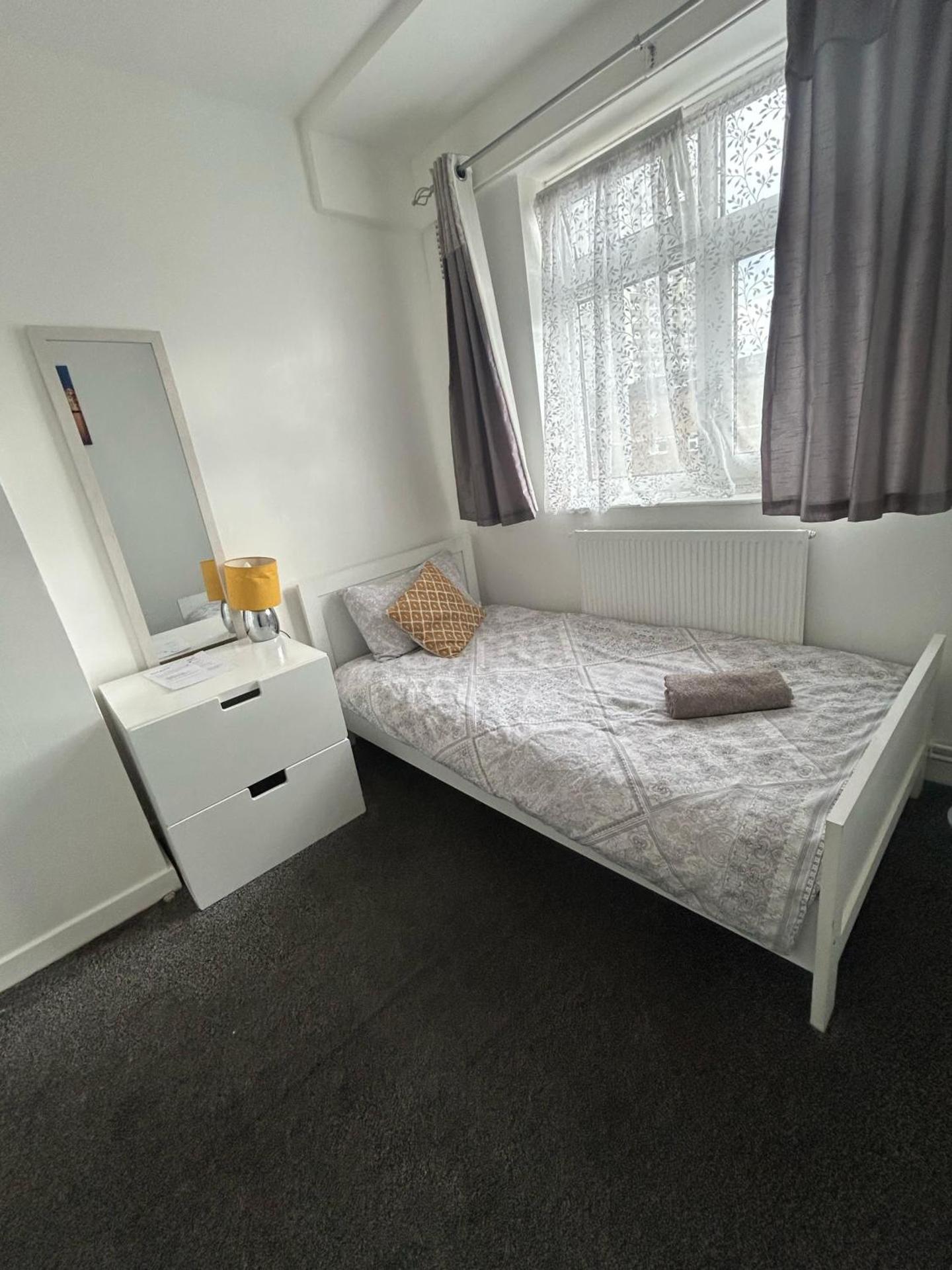 London Budget Maisonette