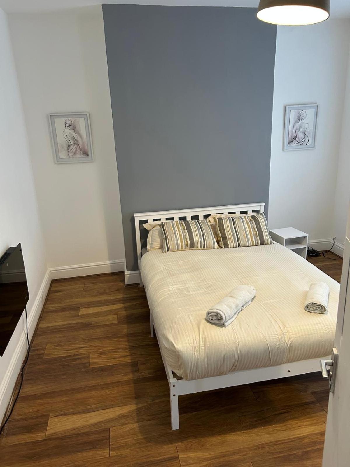 Pure Edge beach guest house with Sea view