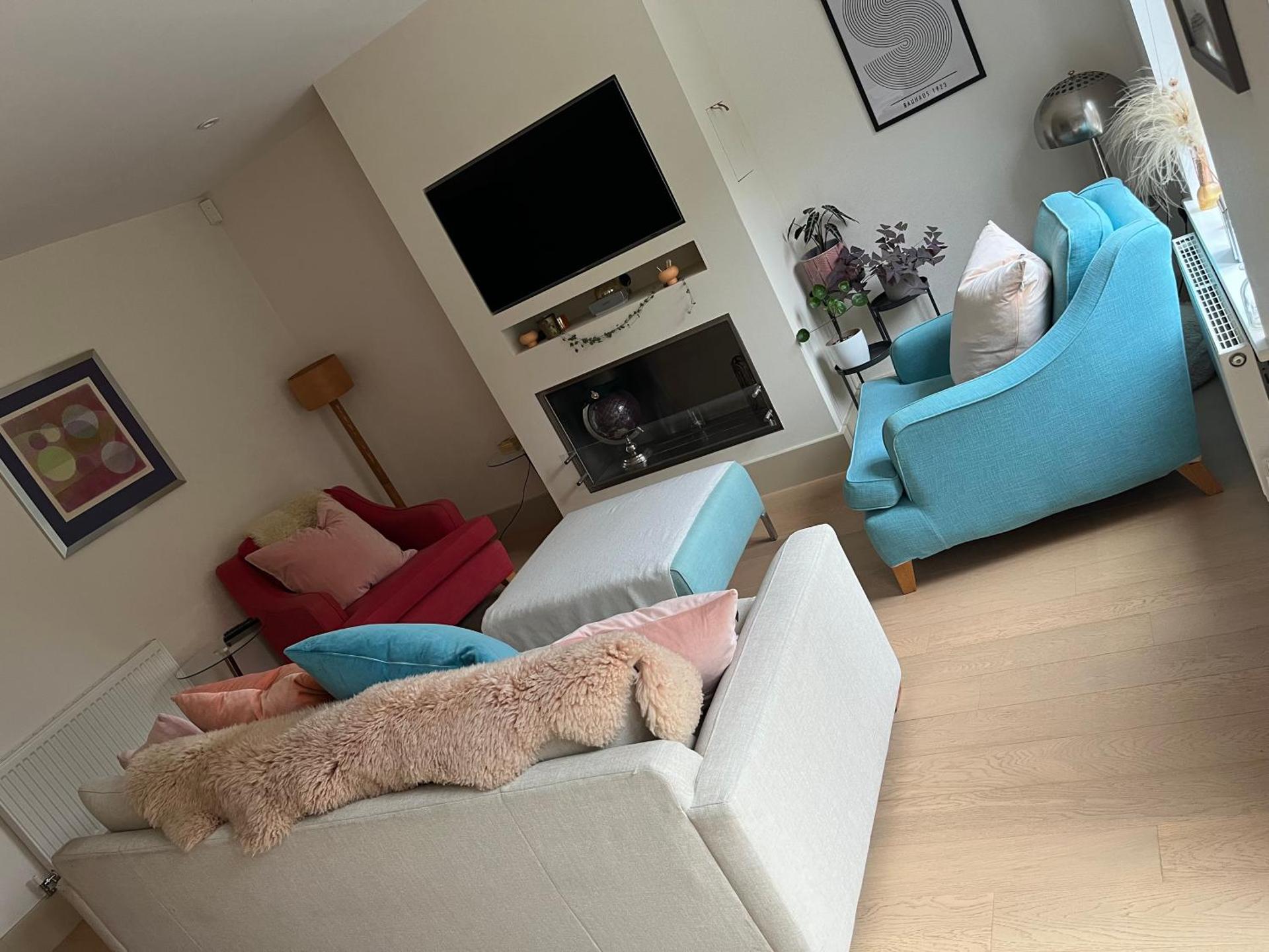 Communal lounge/ TV room