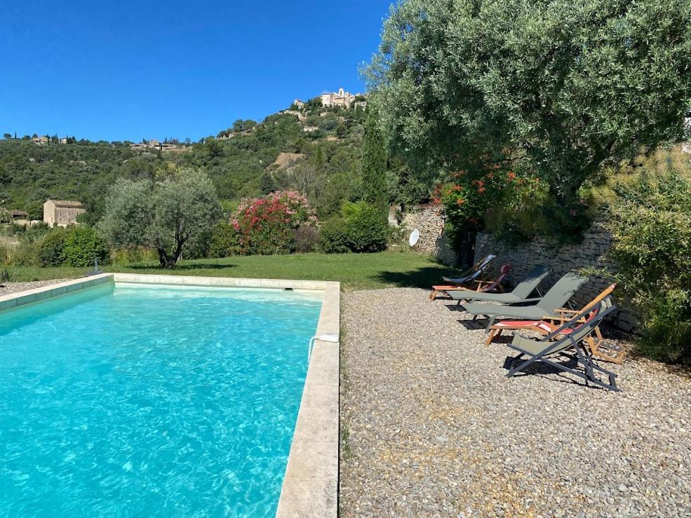 In Gordes, facing the entire Luberon Park a beautiful 5 bedrooms house