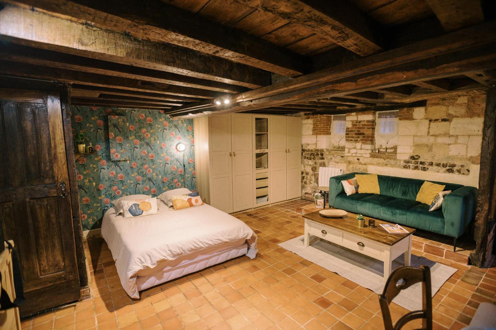 Photo of the whole room