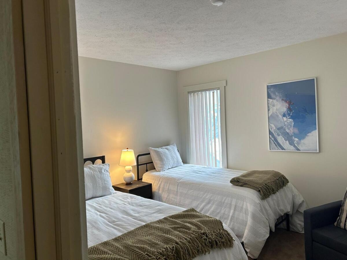 Mountain Fun-Jack Frost Walk On Whole House