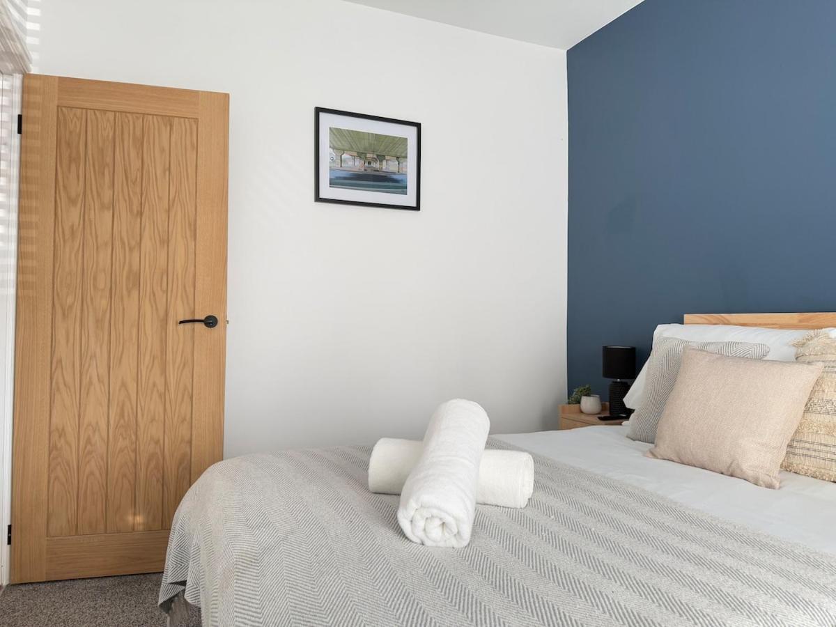 Comfy 4 Bed Home - Port Talbot - Perfect for Contractors & Families