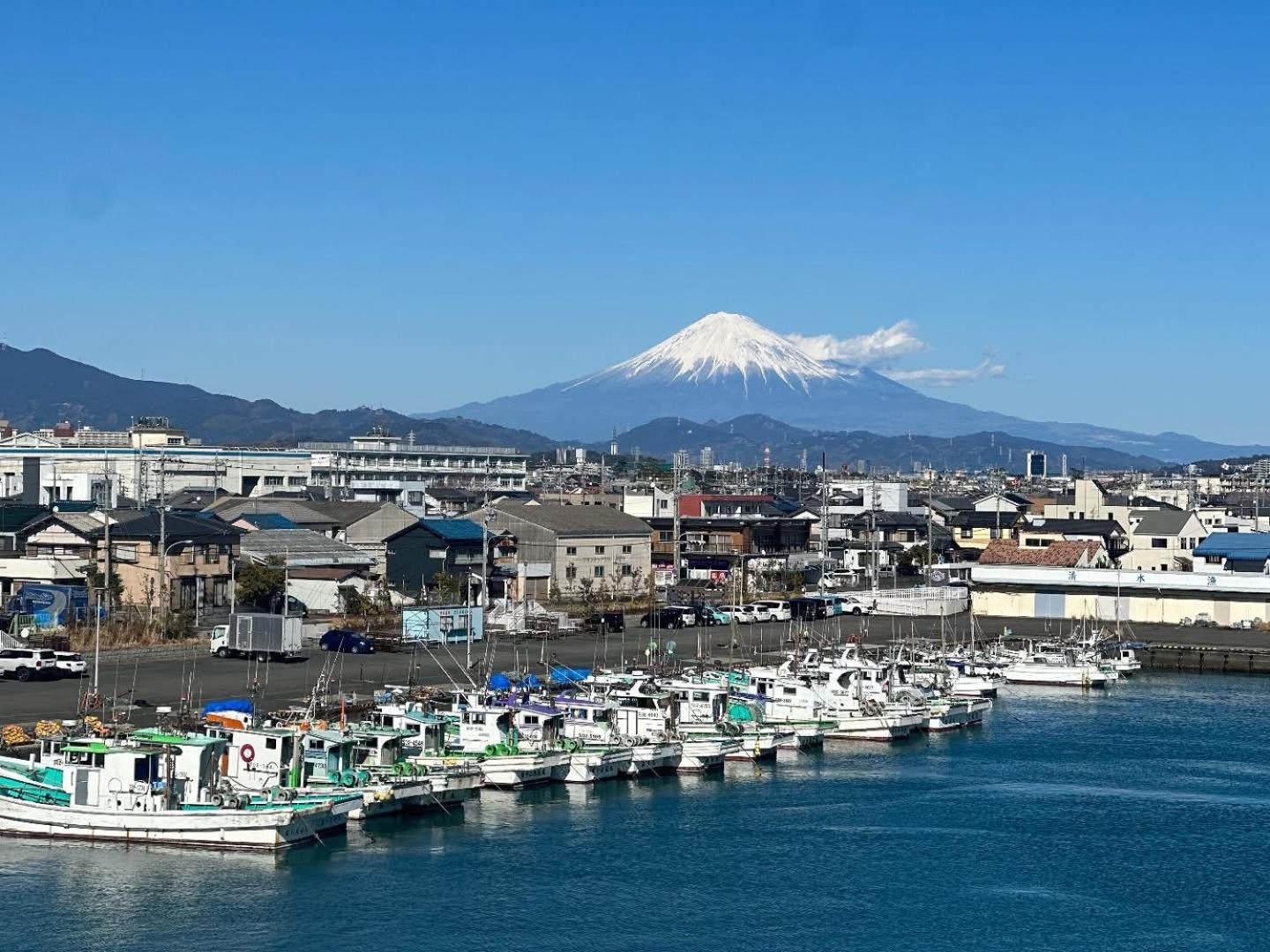富士山も見える静かな港町用宗のオーシャンビューゲストハウスRomey