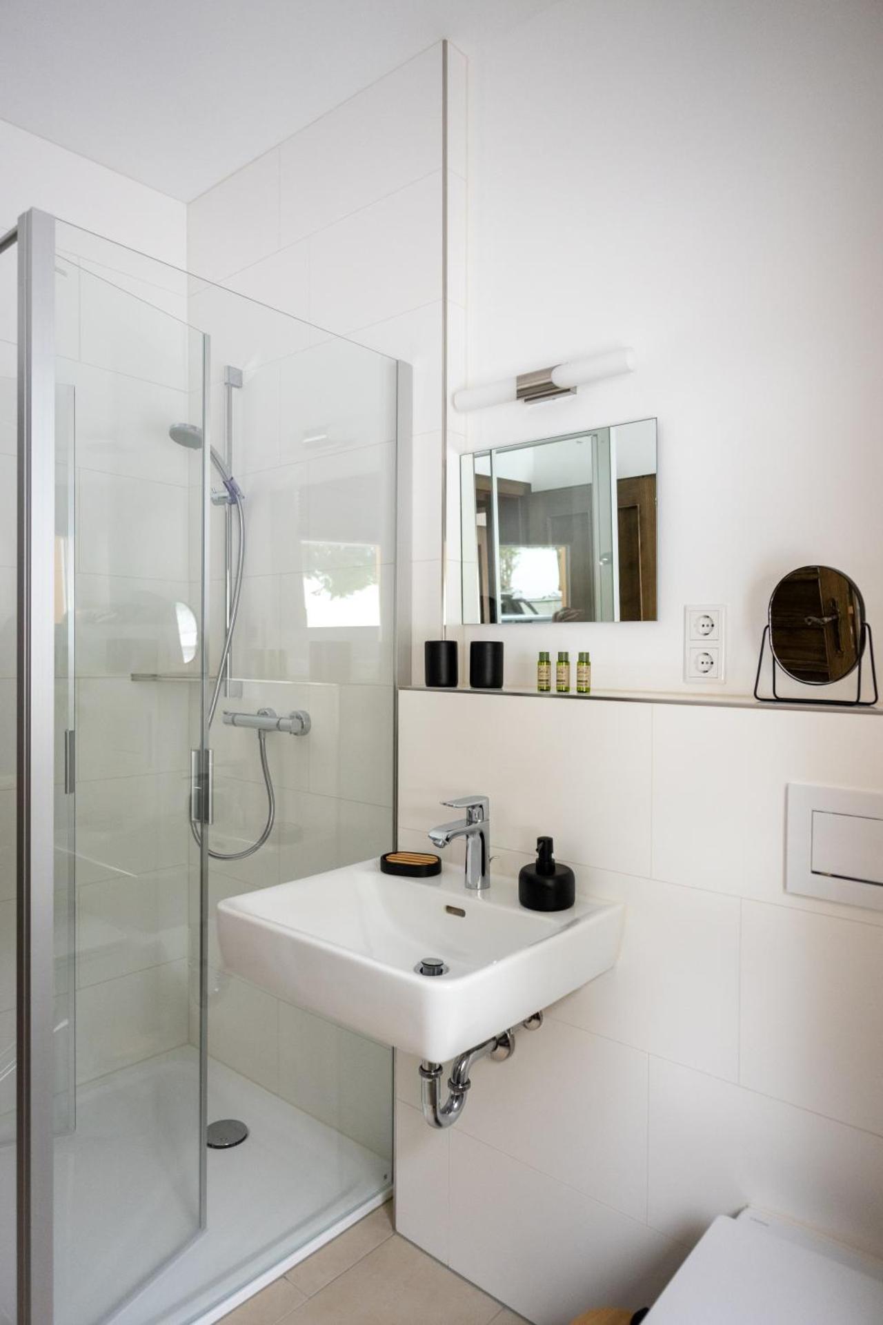 Ferienanlage Zum Silberstollen 2 Häuser am Berg Polderhof und Weißeritzhütte