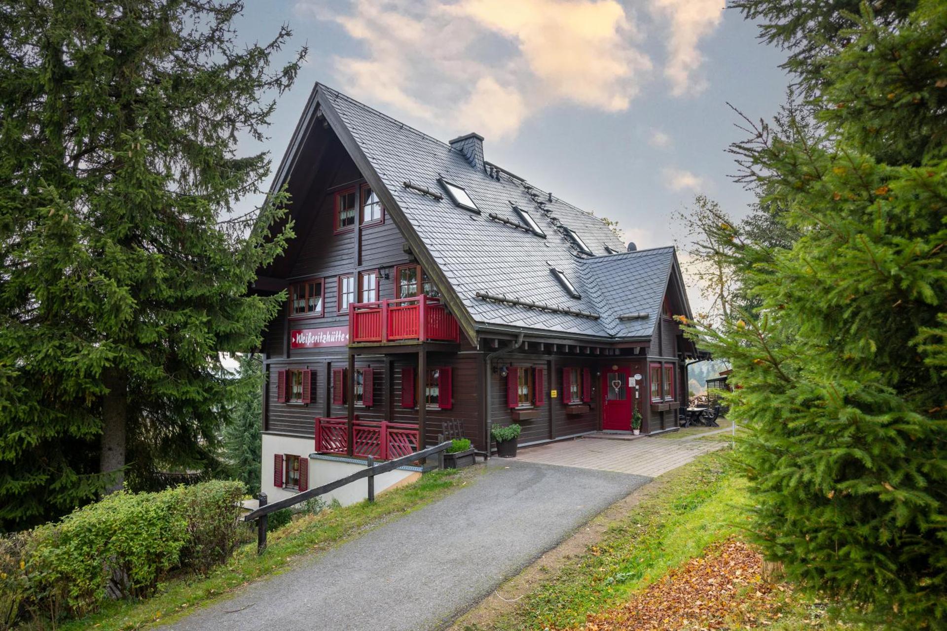 Ferienanlage Zum Silberstollen 2 Häuser am Berg Polderhof und Weißeritzhütte
