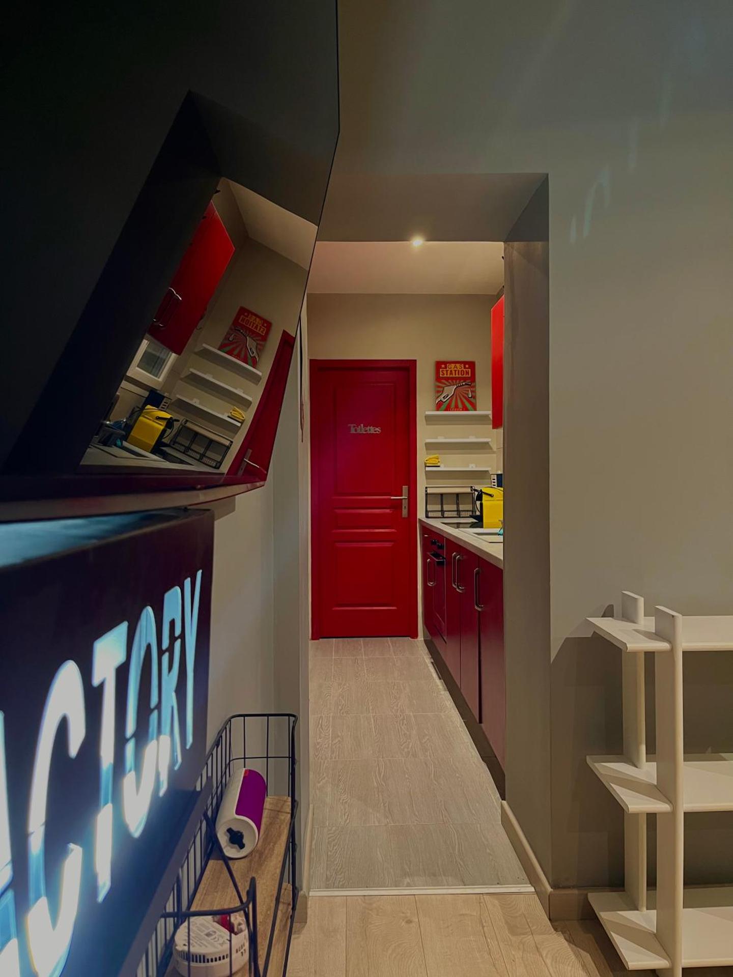 Kitchen or kitchenette