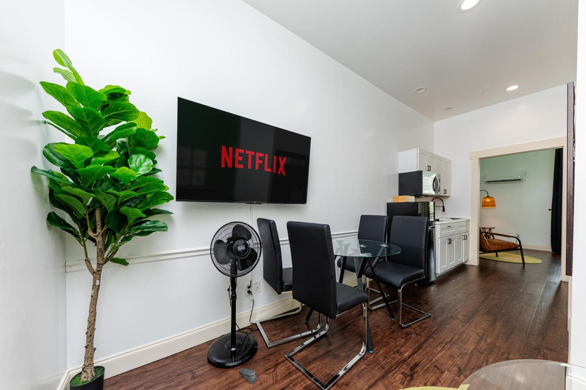 King Studio with Sofa Bed