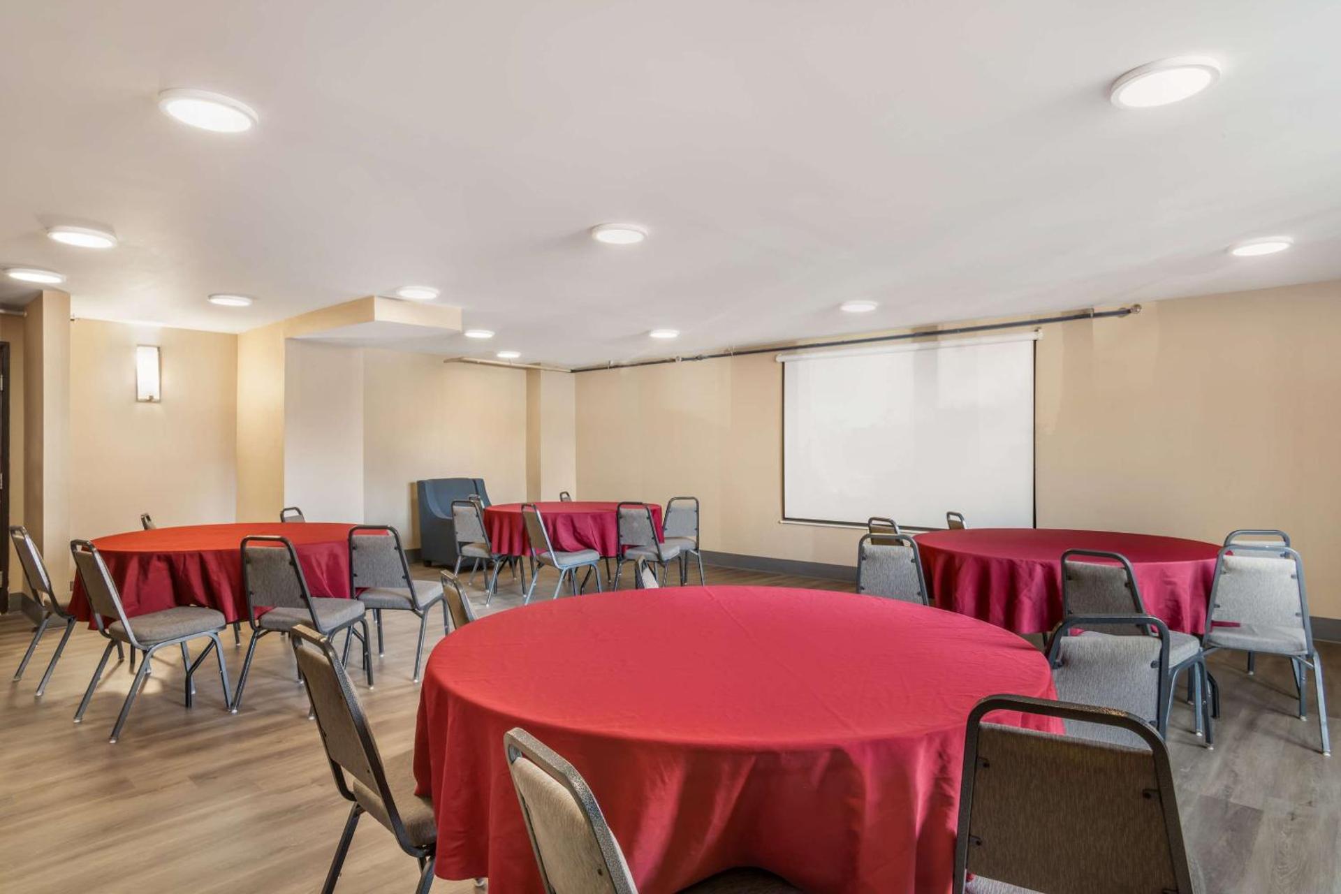 Meeting/conference room