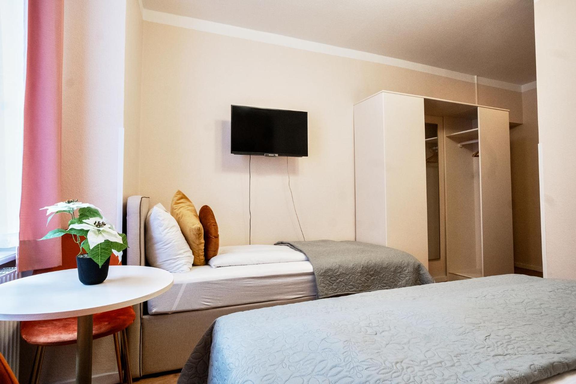 Votivpark Rooms I Self Check In