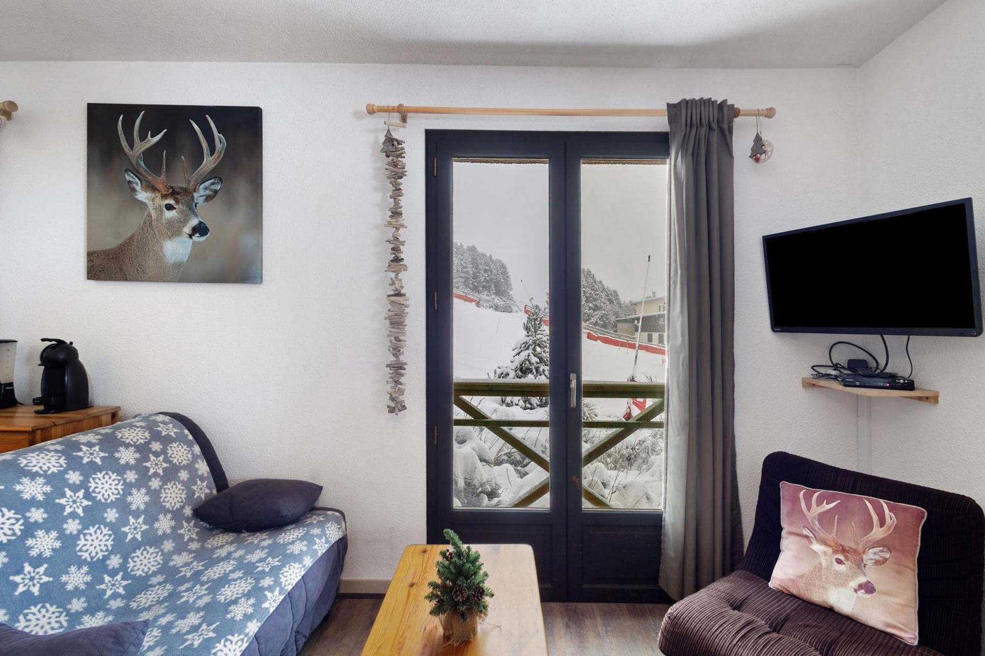 Superior One-Bedroom Apartment