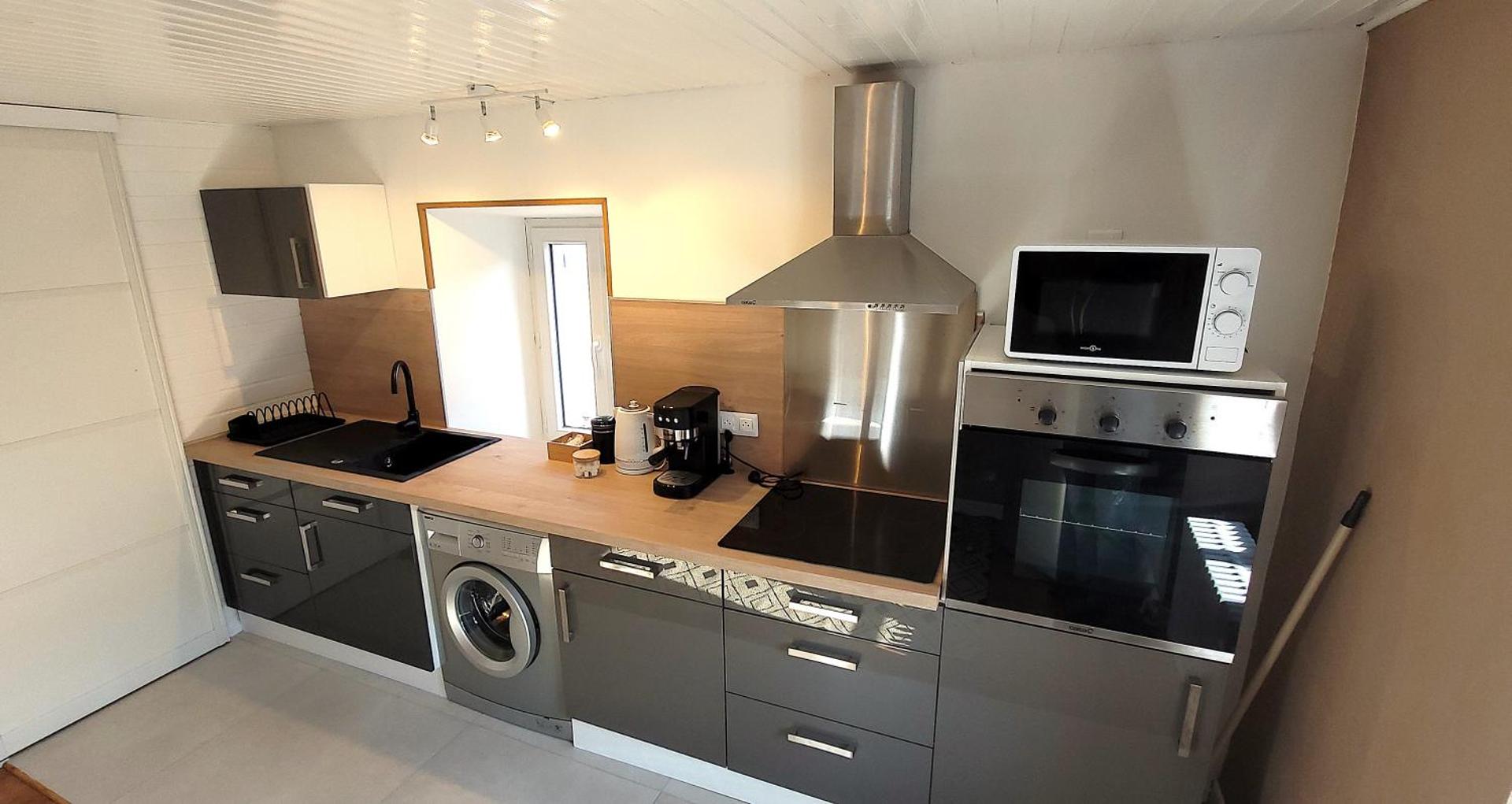 Kitchen or kitchenette