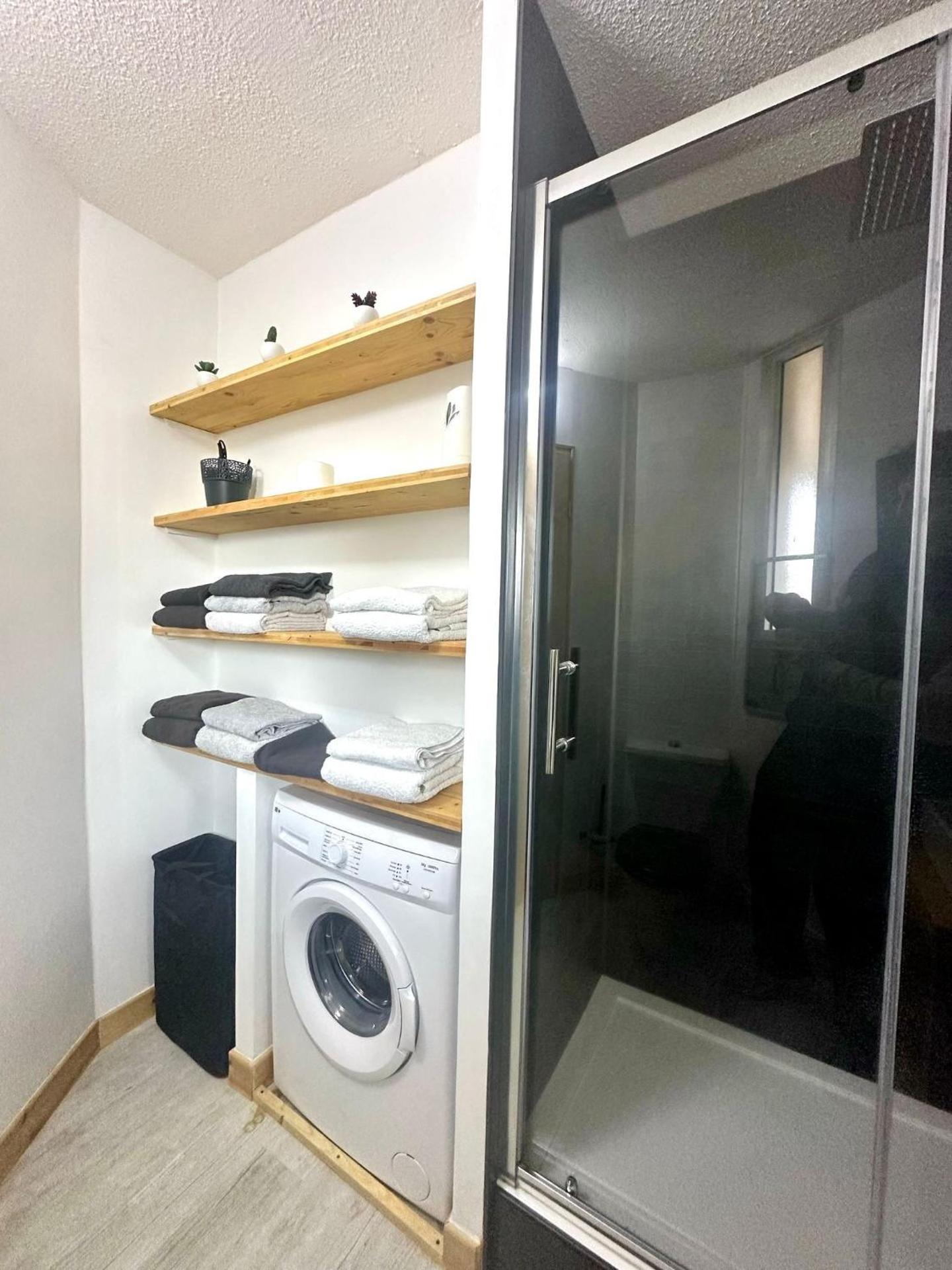 FREDANNE, appartement moderne wifi, fibre à 100m de la plage