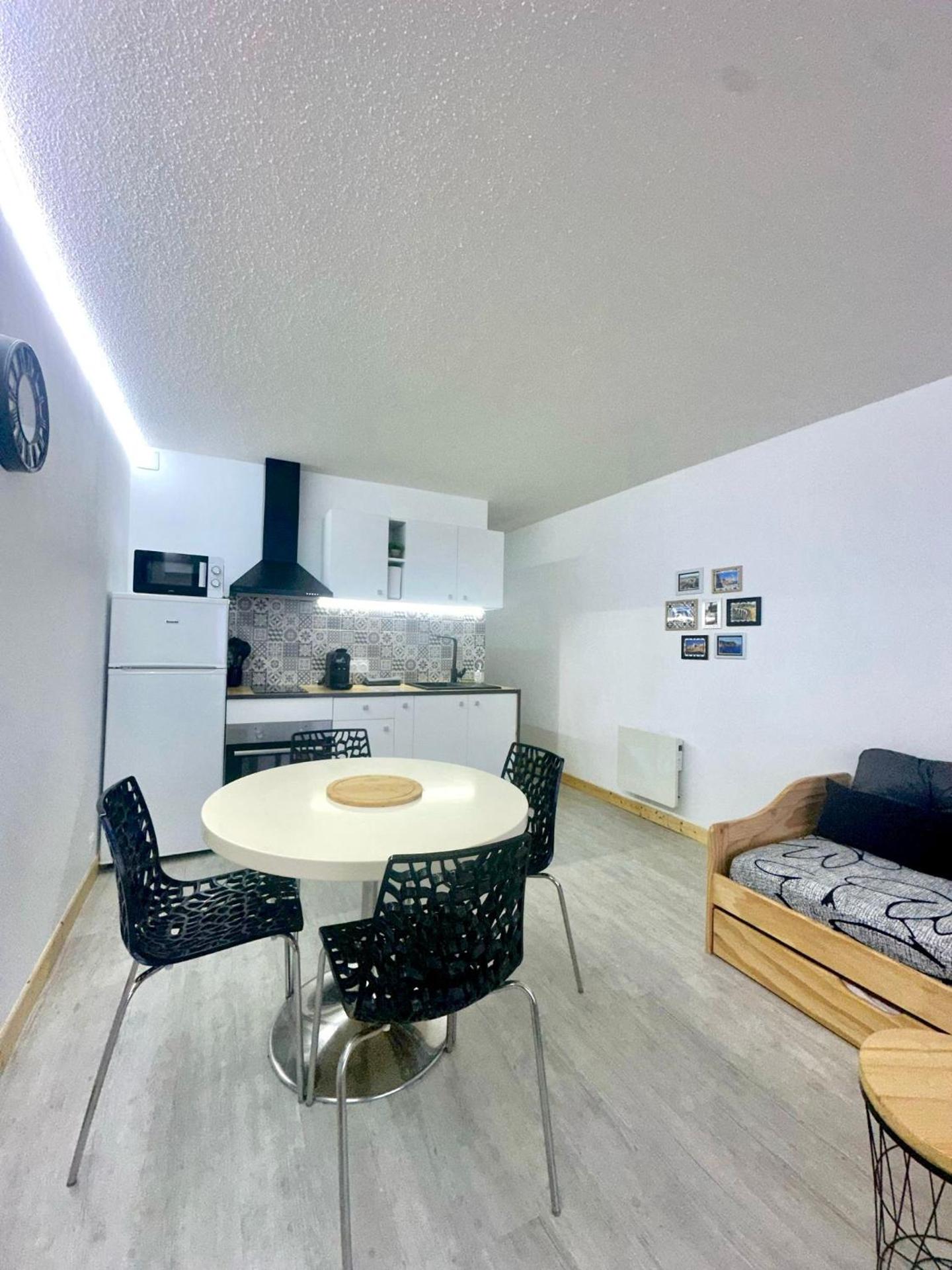 FREDANNE, appartement moderne wifi, fibre à 100m de la plage