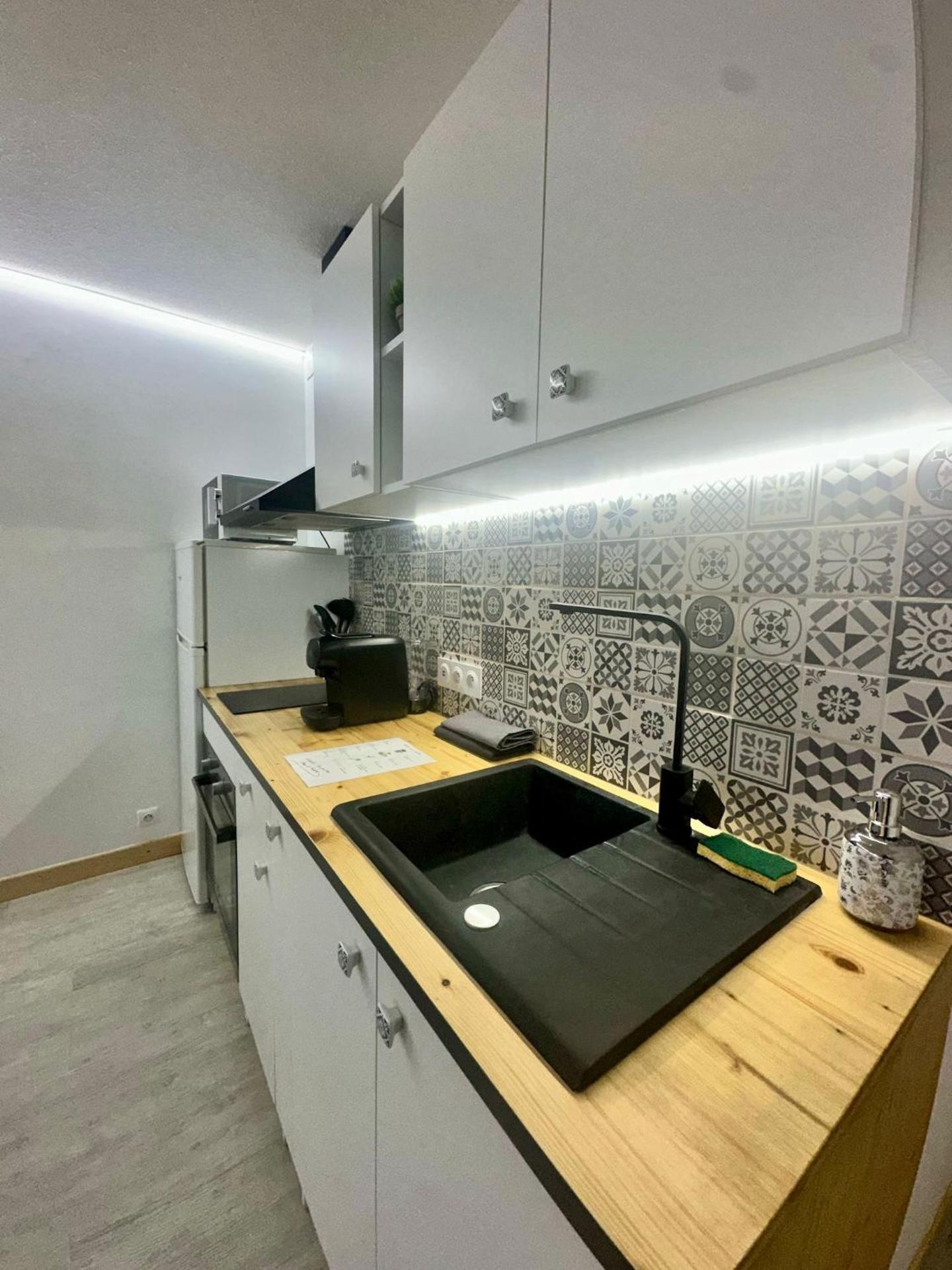 FREDANNE, appartement moderne wifi, fibre à 100m de la plage