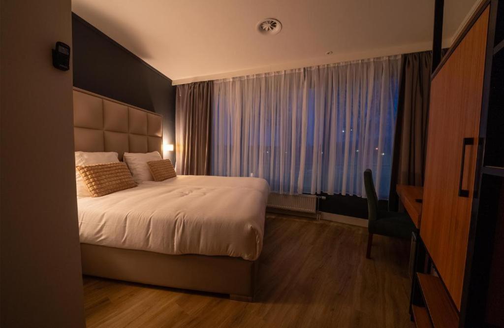 Premium Quadruple Room