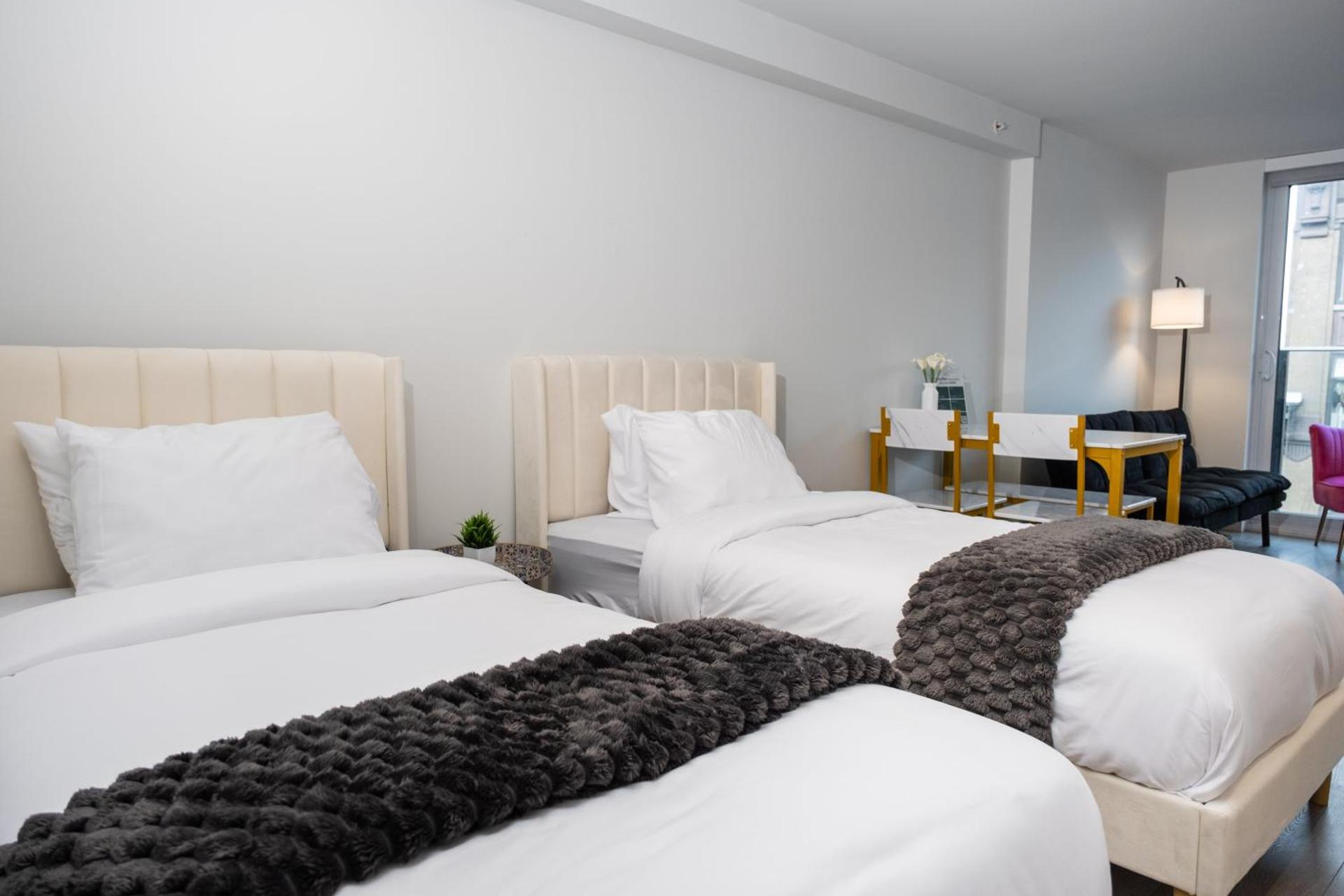 Downtown Center Silverstone Tower I and II Home in Vancouver