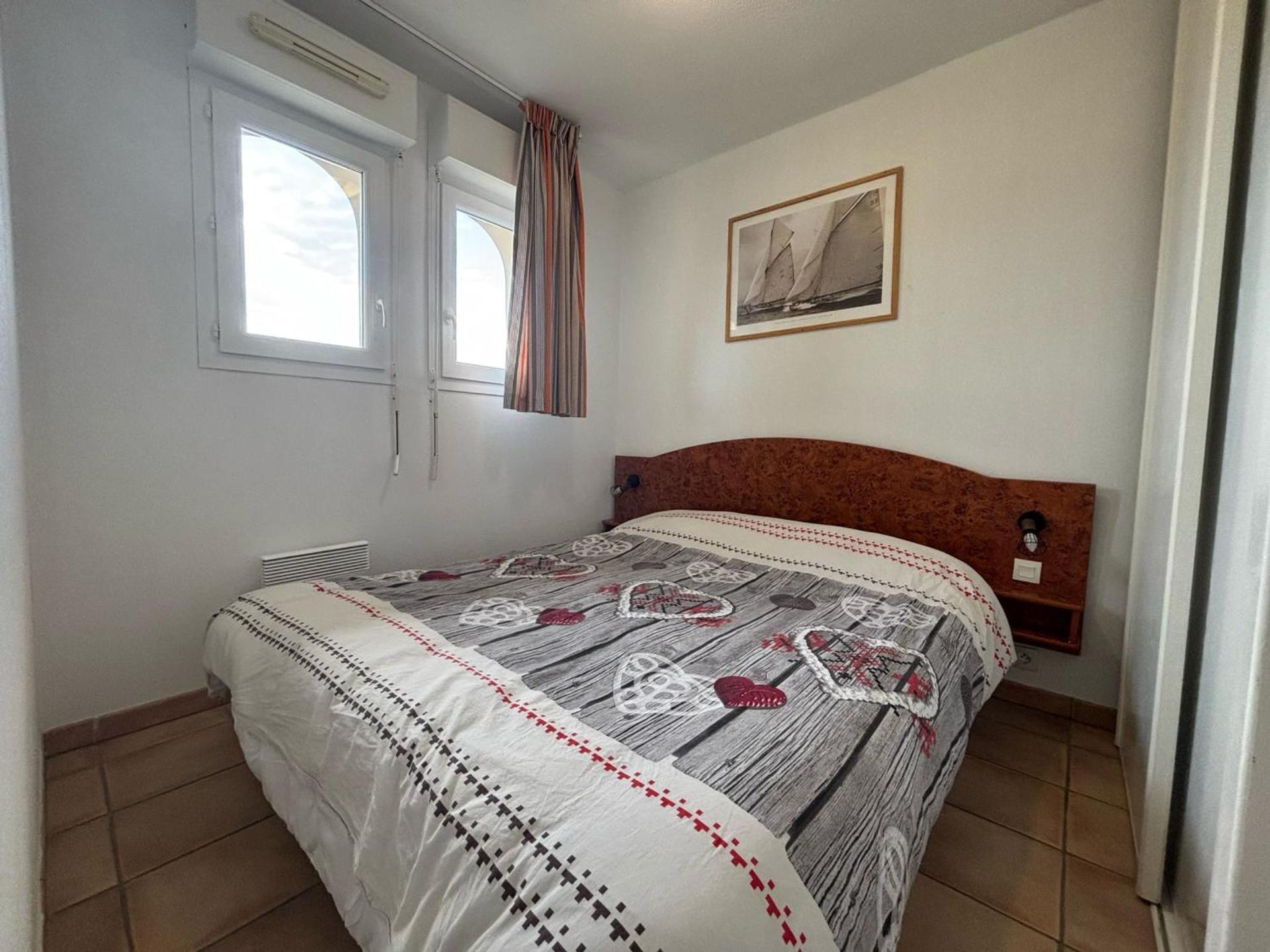 Charmant 2 pièces avec terrasse et accès piscine - FR-1-239-1107