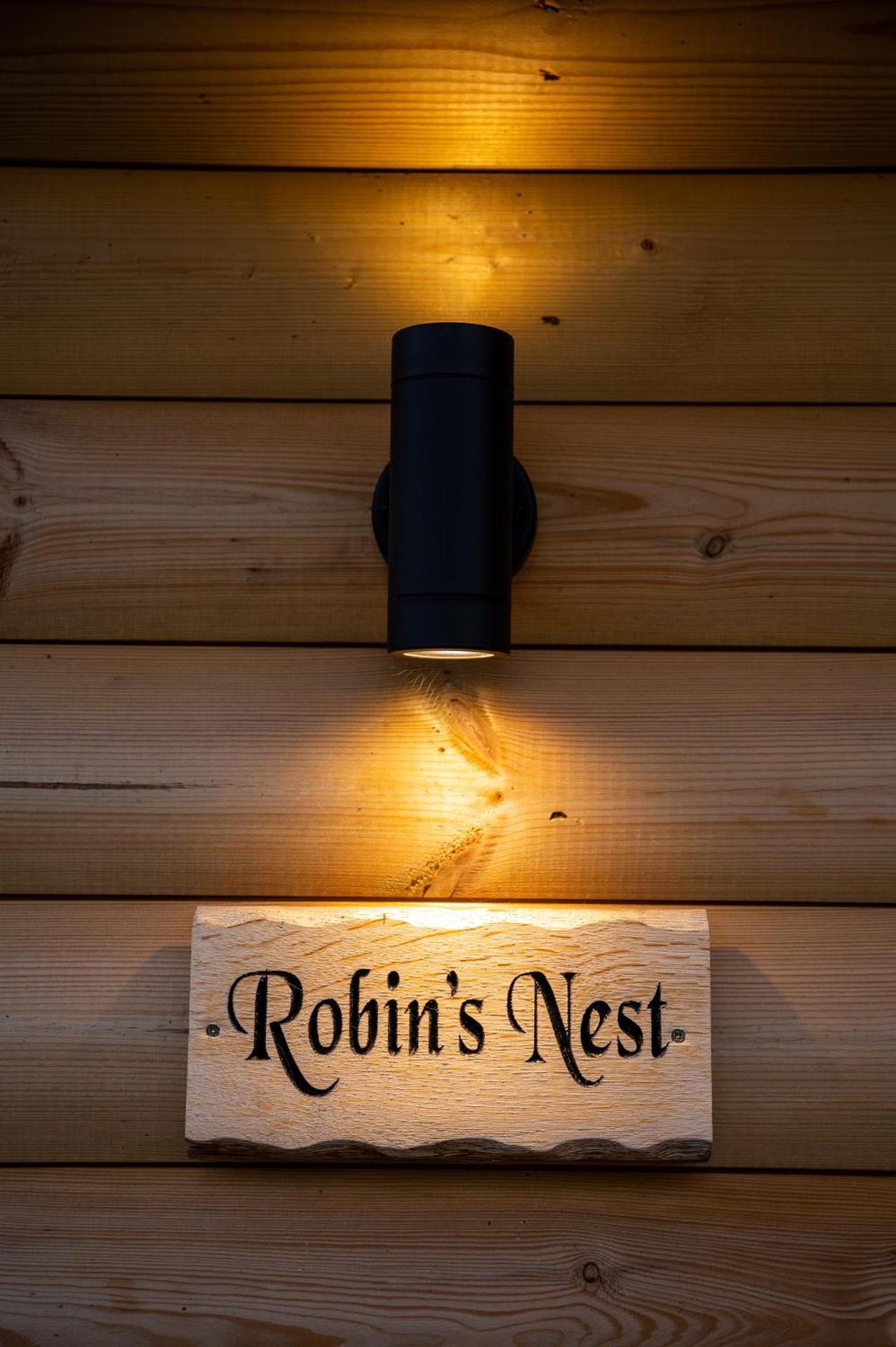 Mourne Meadow Cabins- Foxes Den