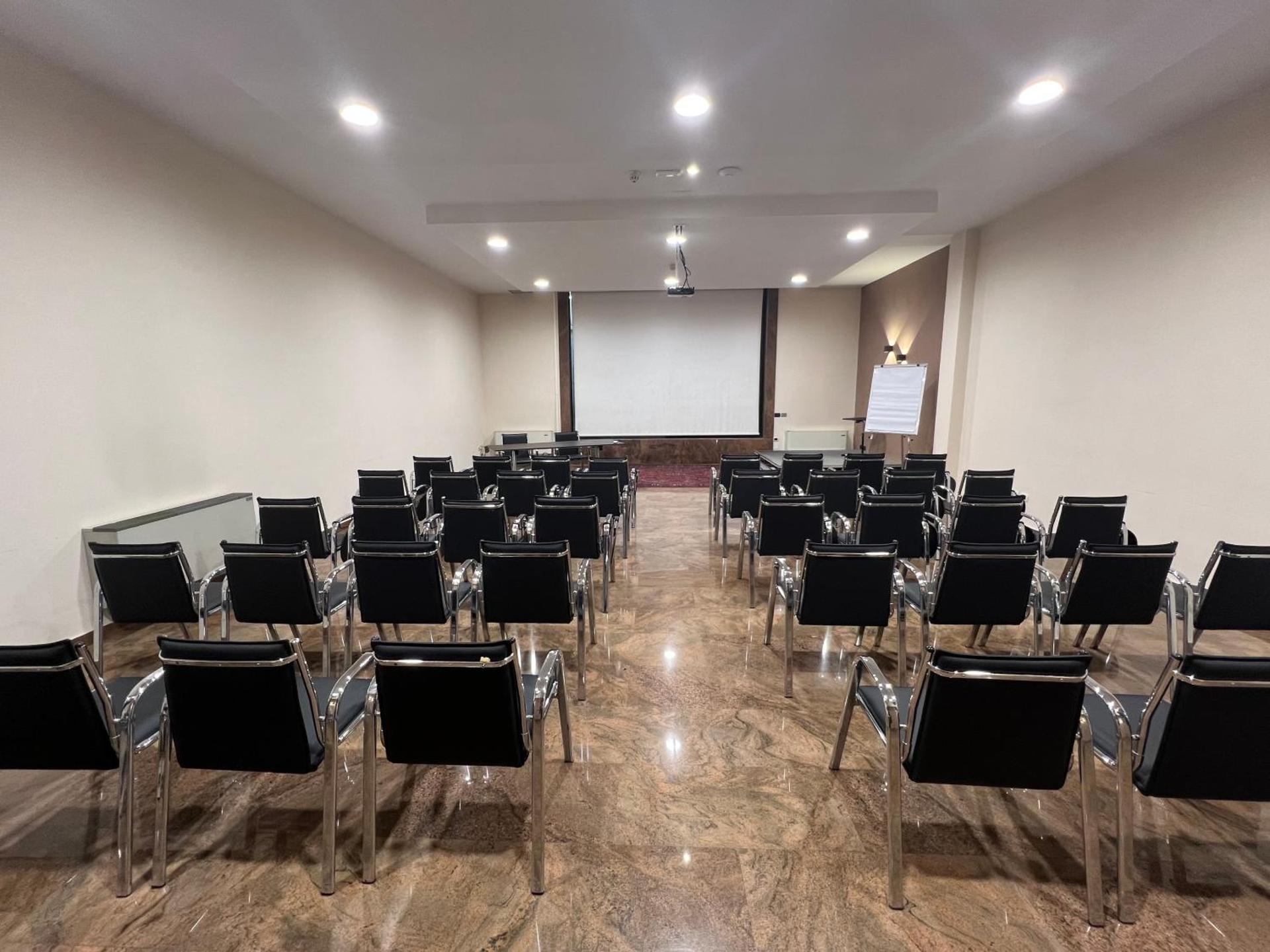 Meeting/conference room