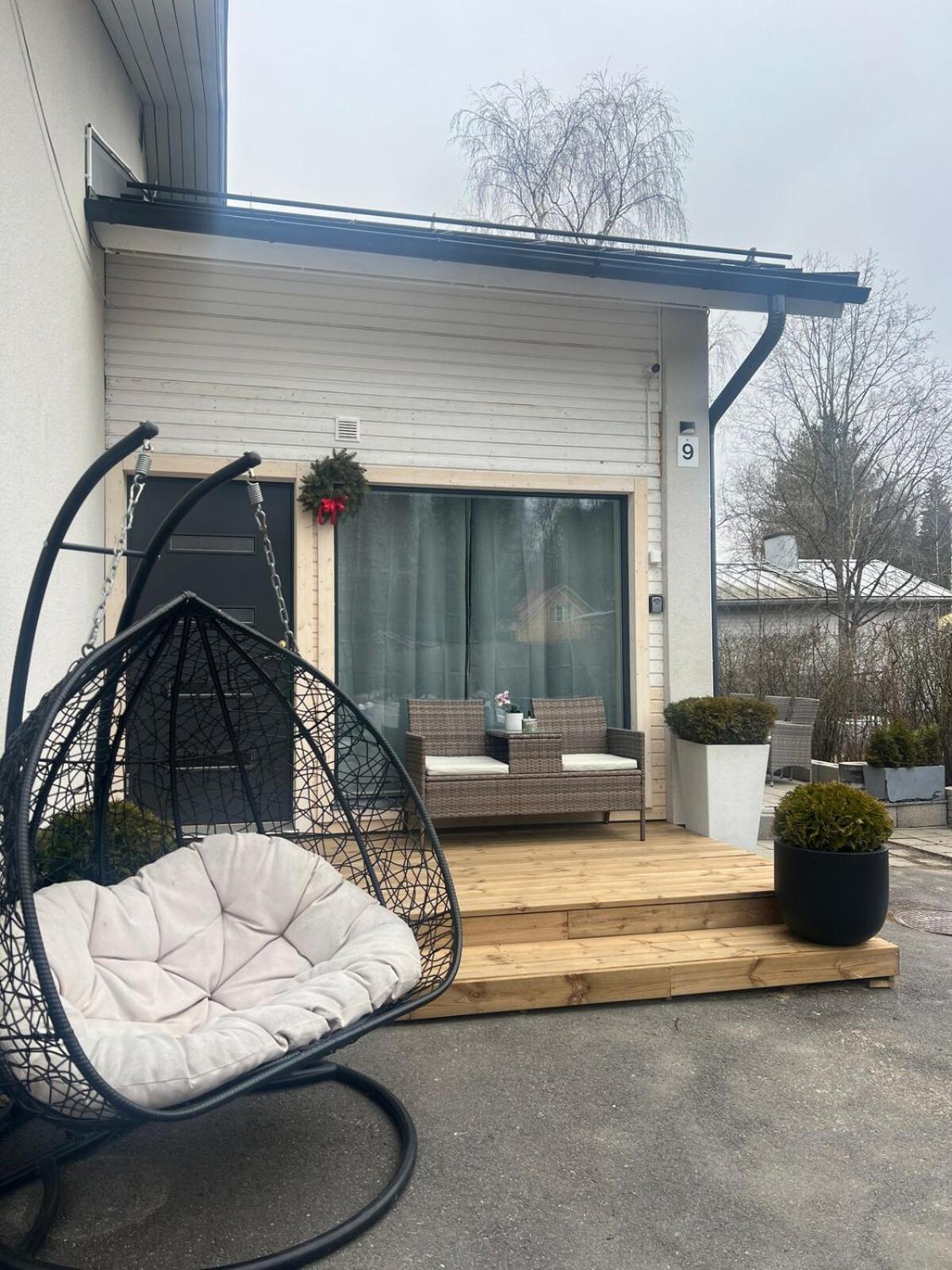 Cozy and close to nature, with free parking!