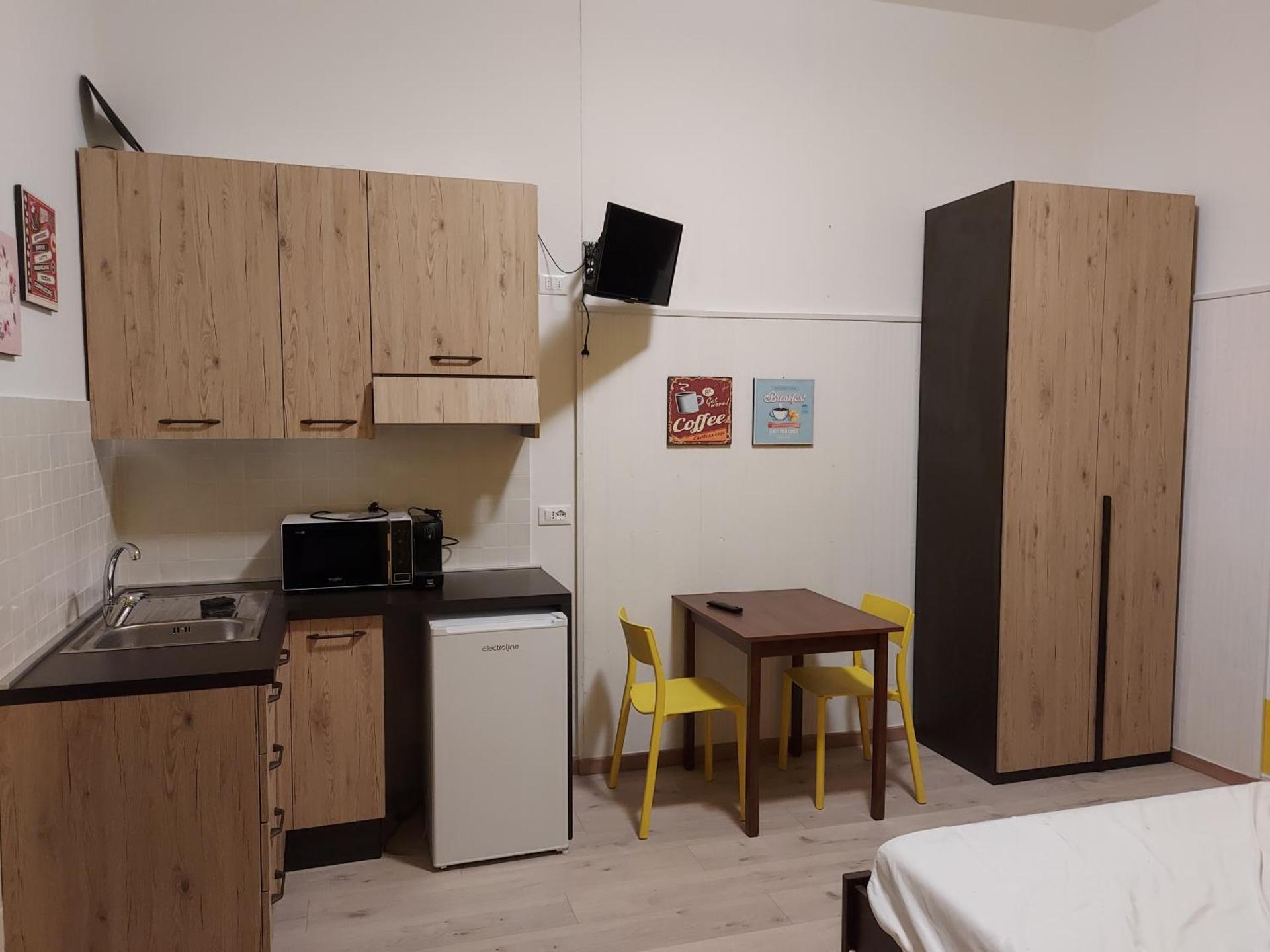 Kitchen or kitchenette