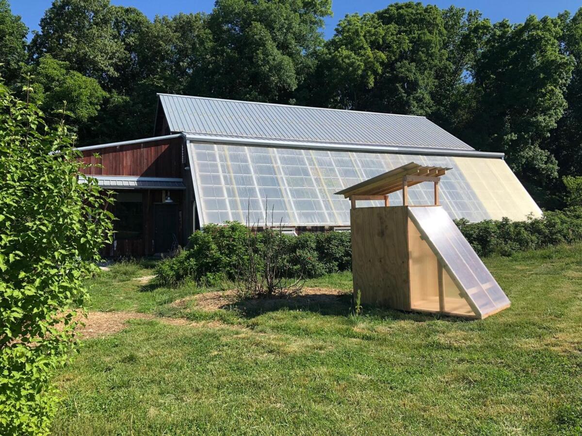 Historic Converted Barn Loft at Sobremesa Farm