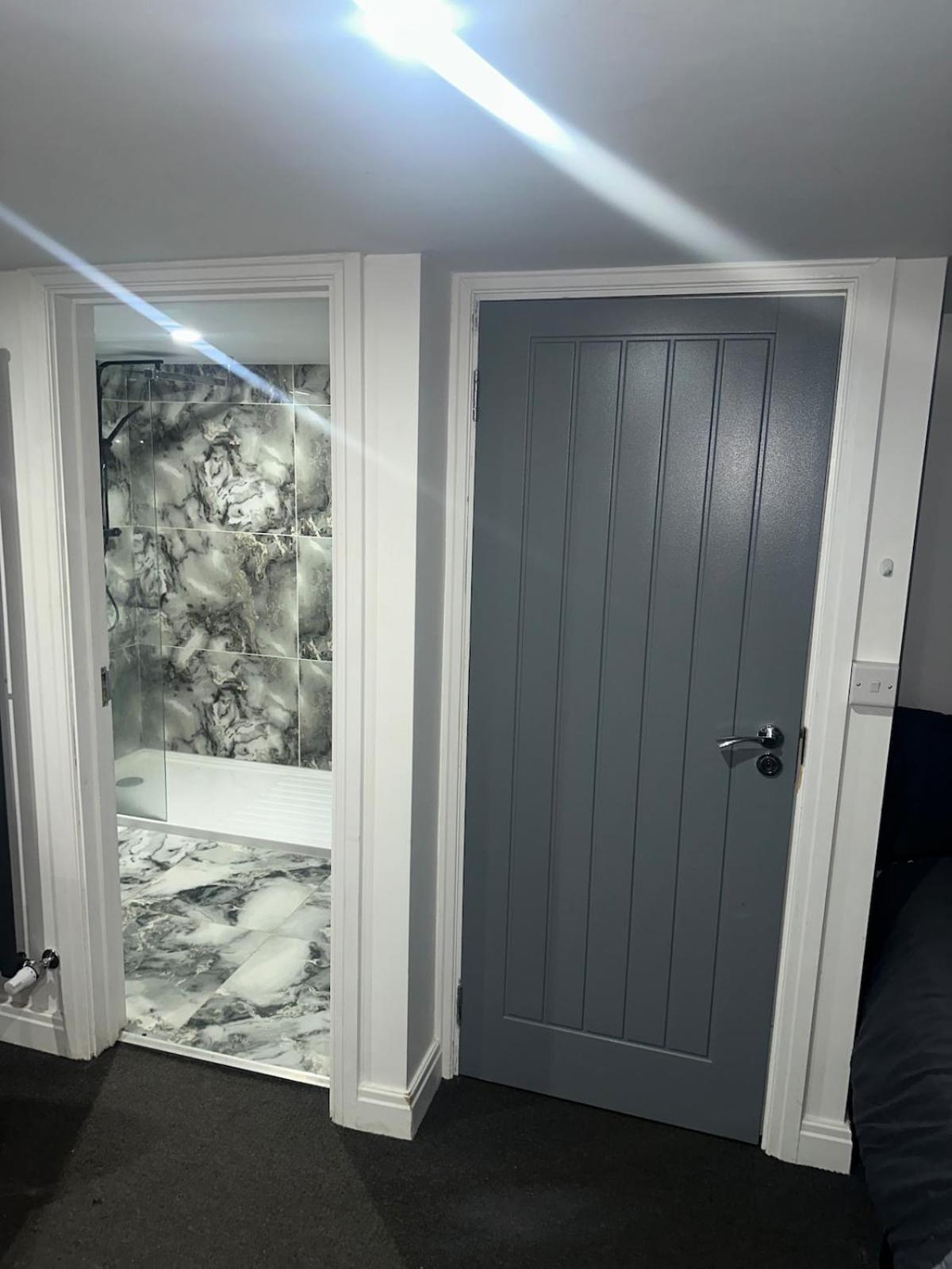 Modern Studio Flat In A Guest House In Basildon